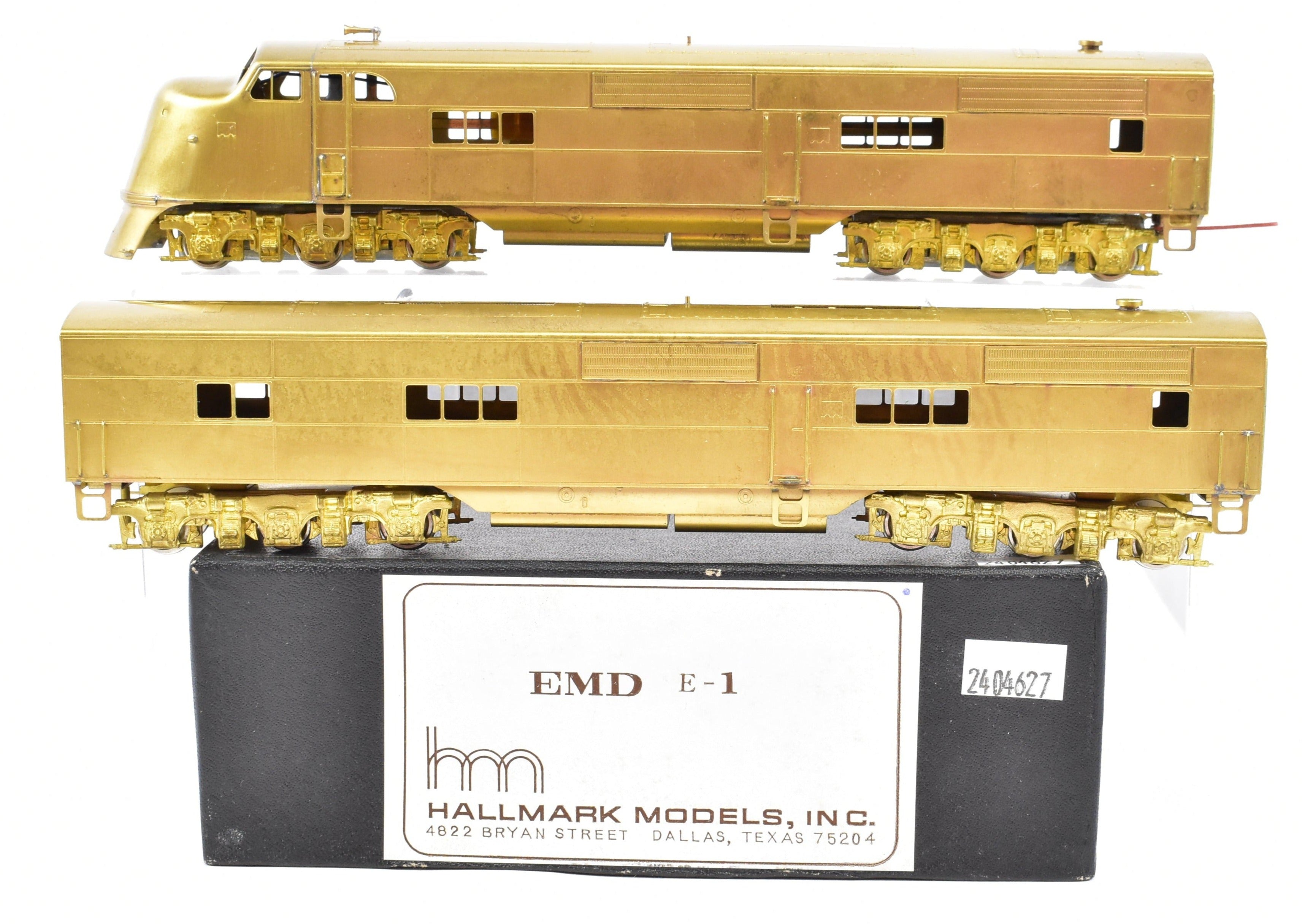 HO Scale Brass Hallmark Model Railroad Set - Various Roads EMC E - 1 A/B Set, Powered A Unit and Unpowered B Unit