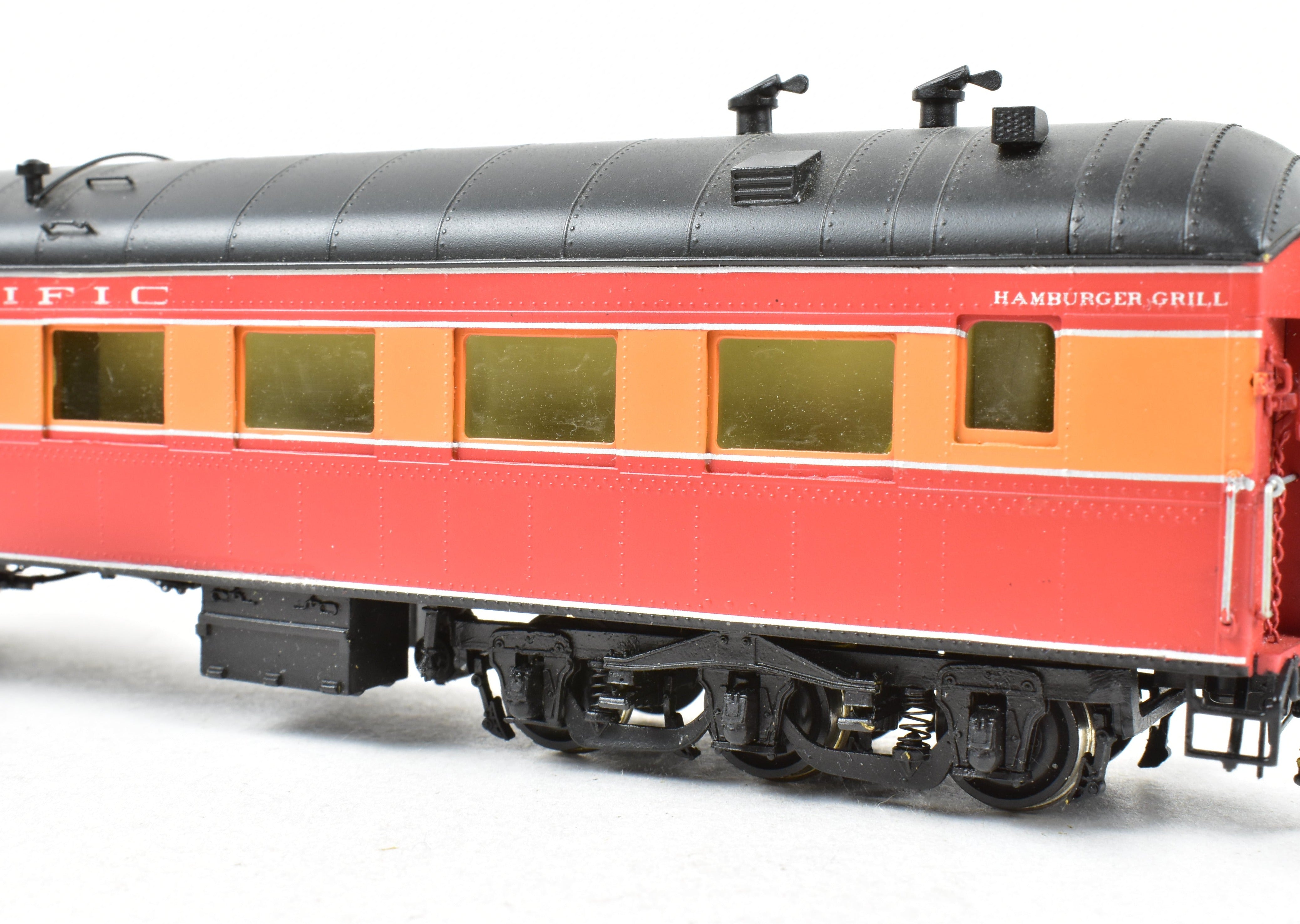 HO Scale Brass Precision Scale Co. Model Train Diner - Southern Pacific Harriman CS 77 - D - 4 with CP Daylight Scheme Custom Painting