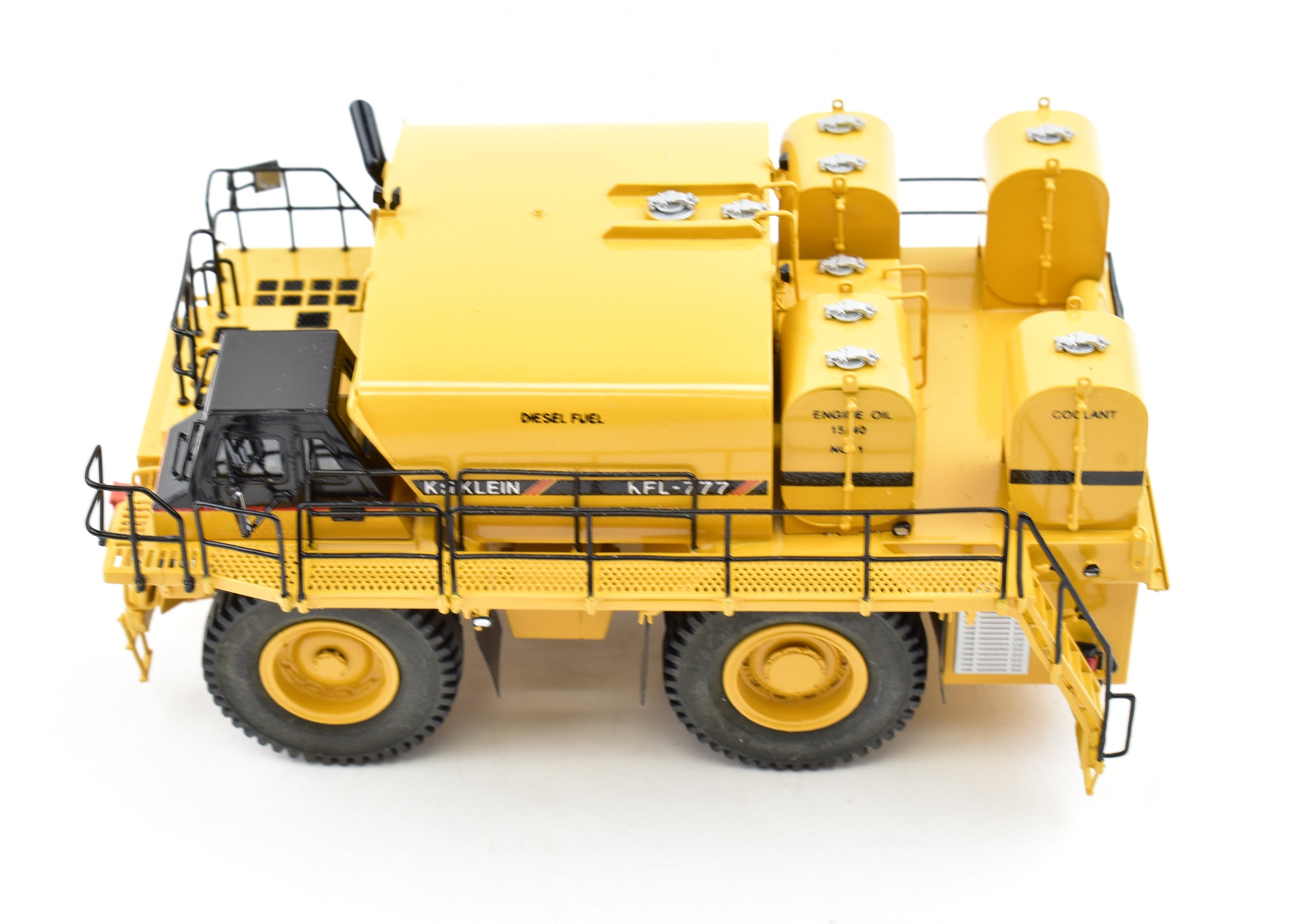 High - Quality HO Brass Construction Model - CON CCM Models No. 30020 Caterpillar KFL - 777D with Klein Fuel and Lubrication Body