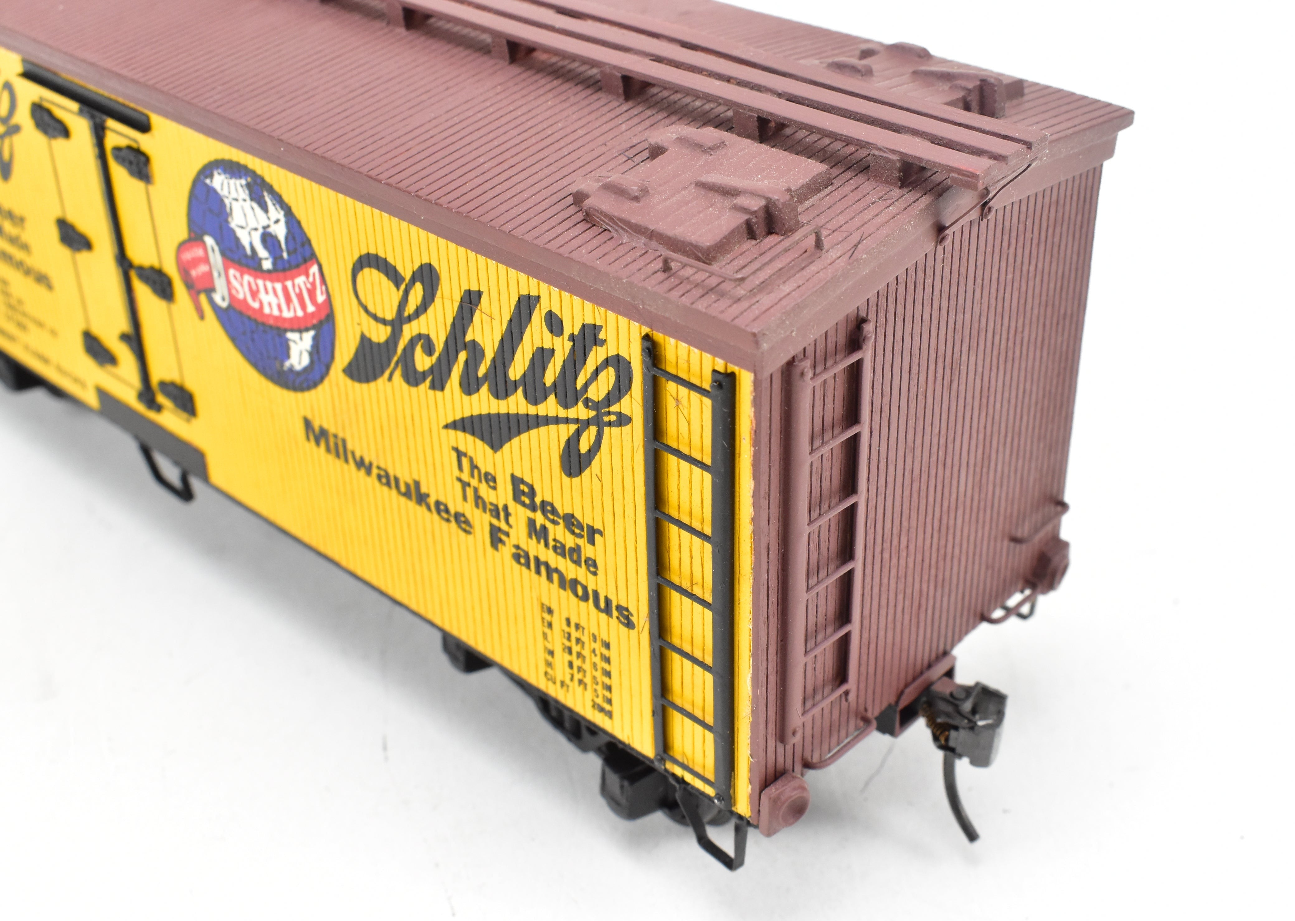 O Scale 36' Wood Beer Reefers: Schlitz & Old Heidelberg - 2 Professionally Built & Painted Models