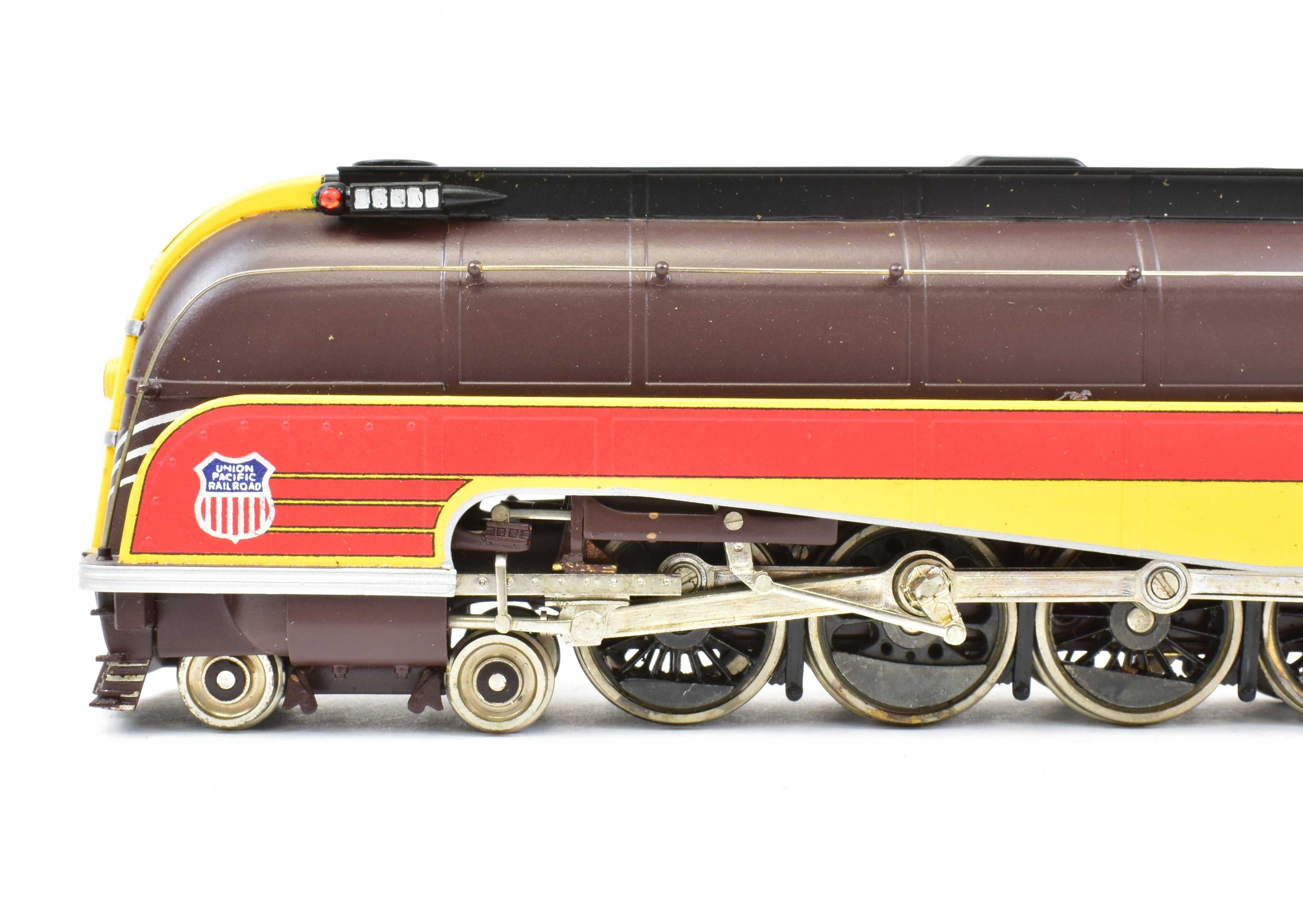 High - Quality HO Scale Brass Balboa Union Pacific 4 - 8 - 2 Steam Locomotive Model #7002 with Factory Painting