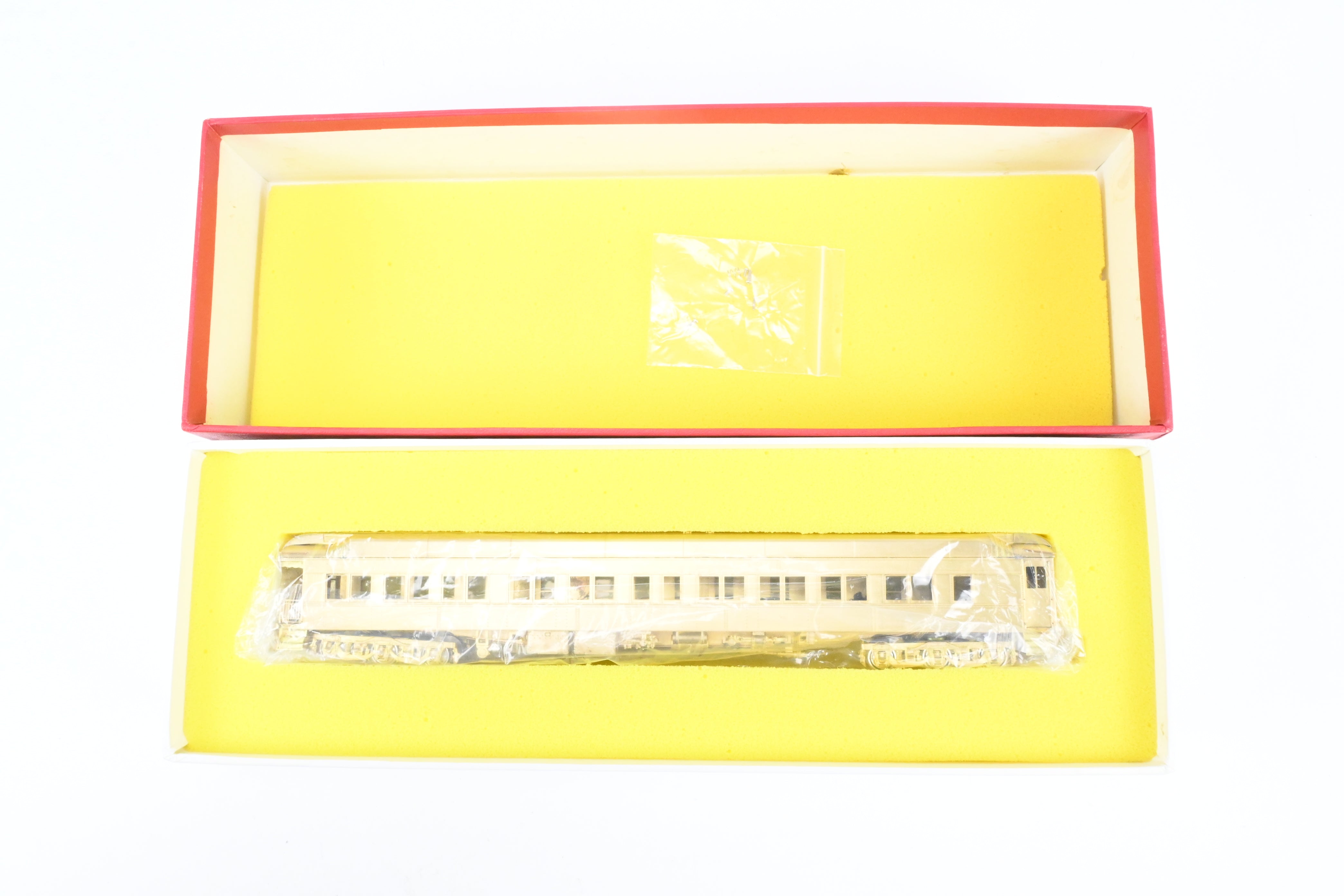 High - Quality HO Scale Brass Model of Great Brass Fleet NYC - New York Central Pullman HW Collectors Limited Edition “Central Square” 3 Compartment - 2 Drawing Room Observation Plan 3959