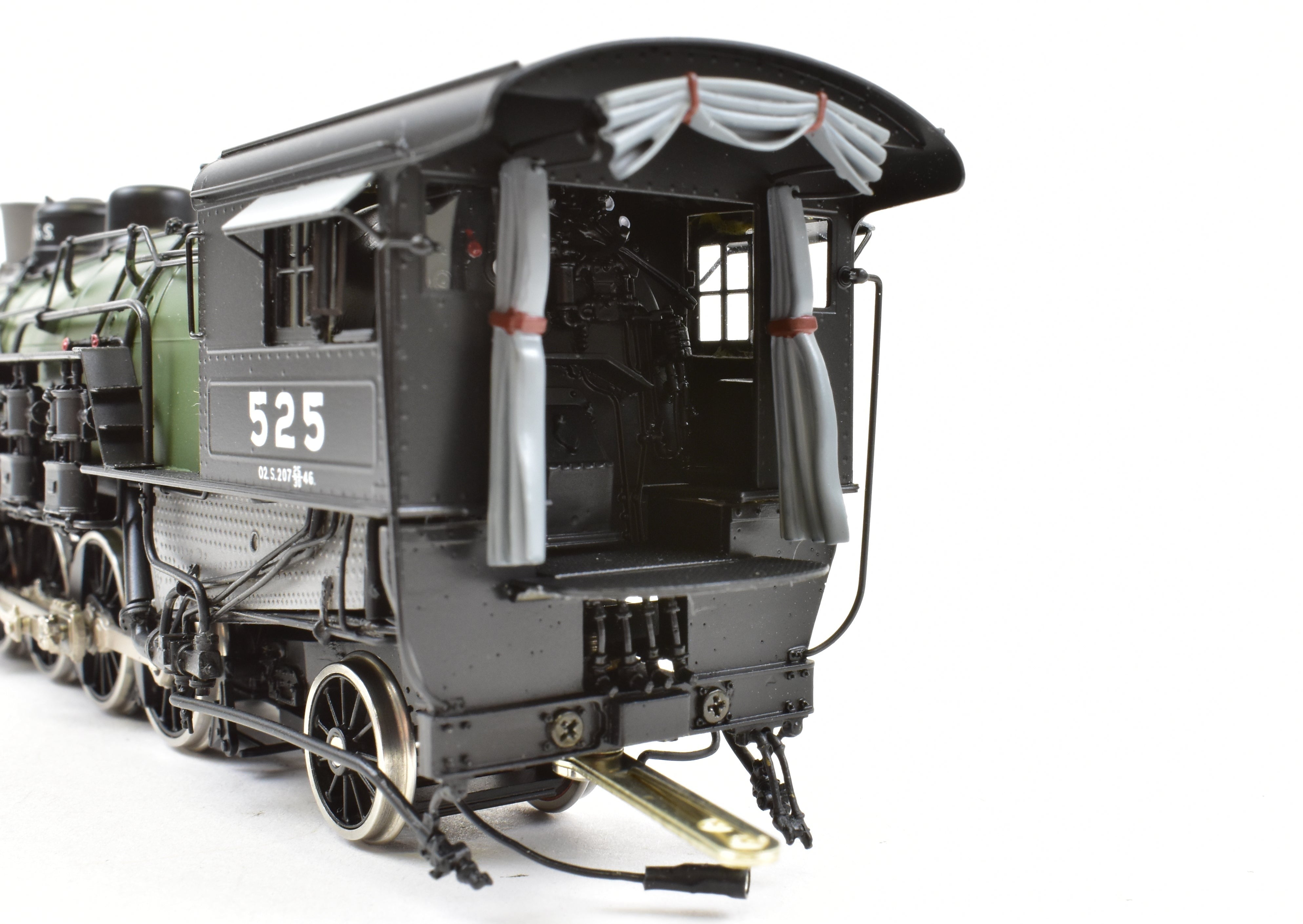 HO Scale Brass Model Train - W&R Enterprises SP&S - Spokane, Portland & Seattle Railway Class O - 2 2 - 8 - 2 FP Glacier Scheme Locomotive No. 525