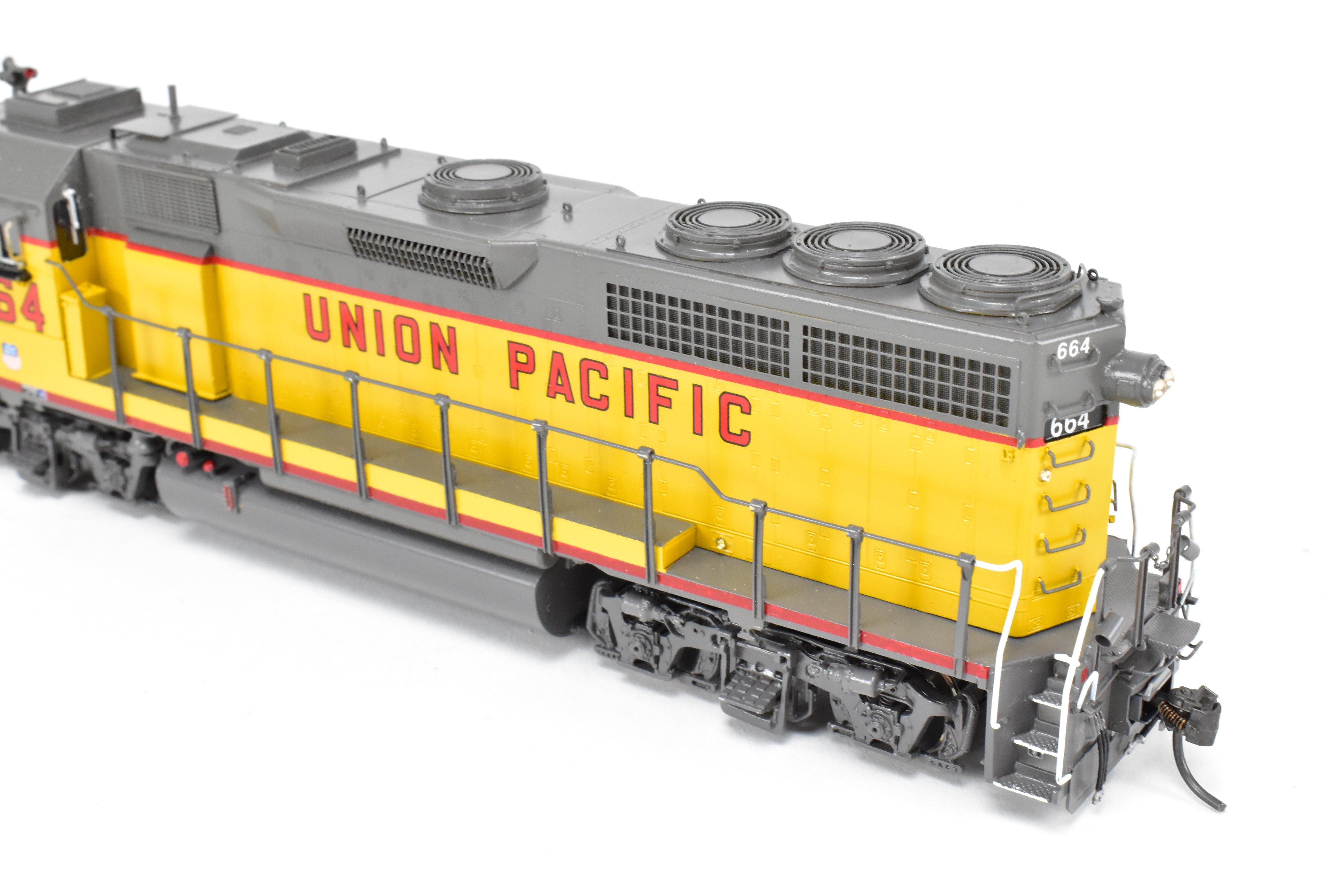 HO Scale Brass Locomotive Model - OMI - Overland Models, Inc. Union Pacific (Former WP) EMD GP40 Professionally Painted Engine #664