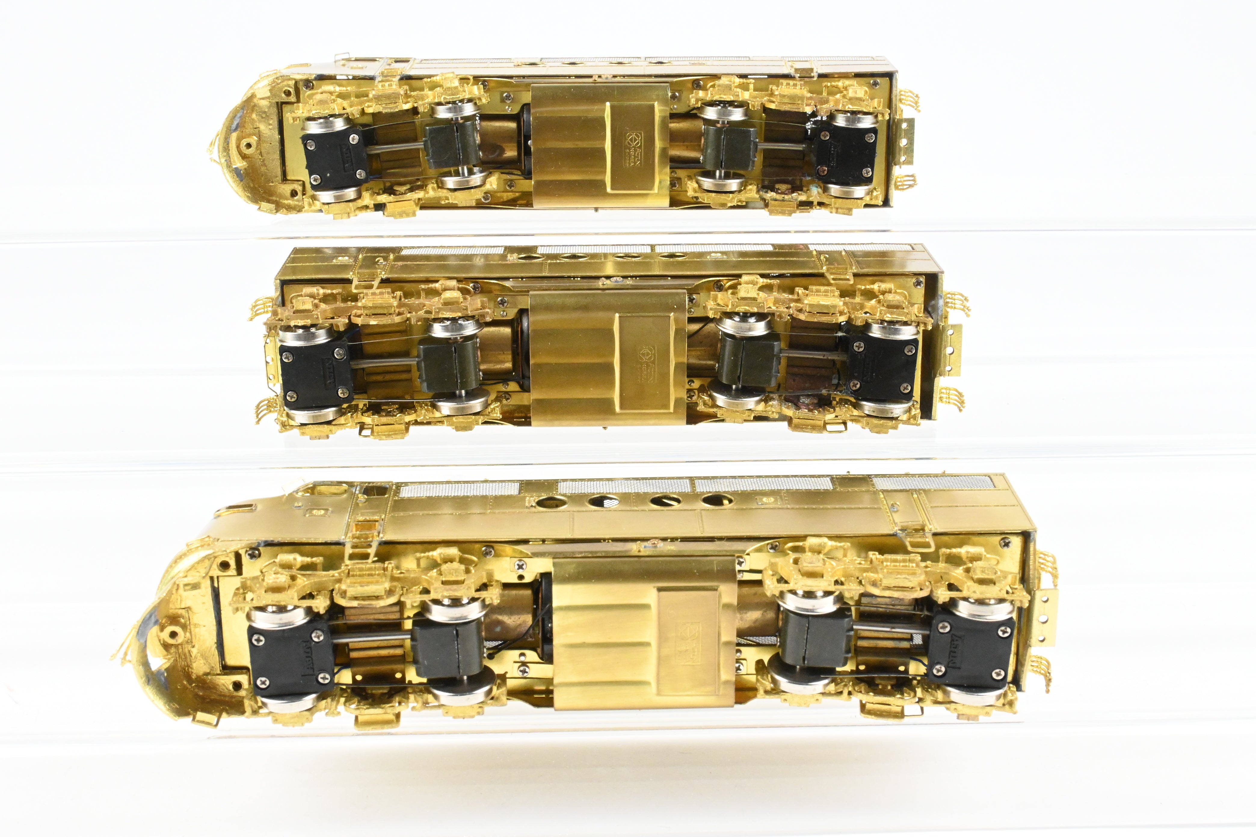 HO Scale Brass Model Train Set by Overland Models Inc. - DL&W Lackawanna EMD FT A/FTS B/FT A Set