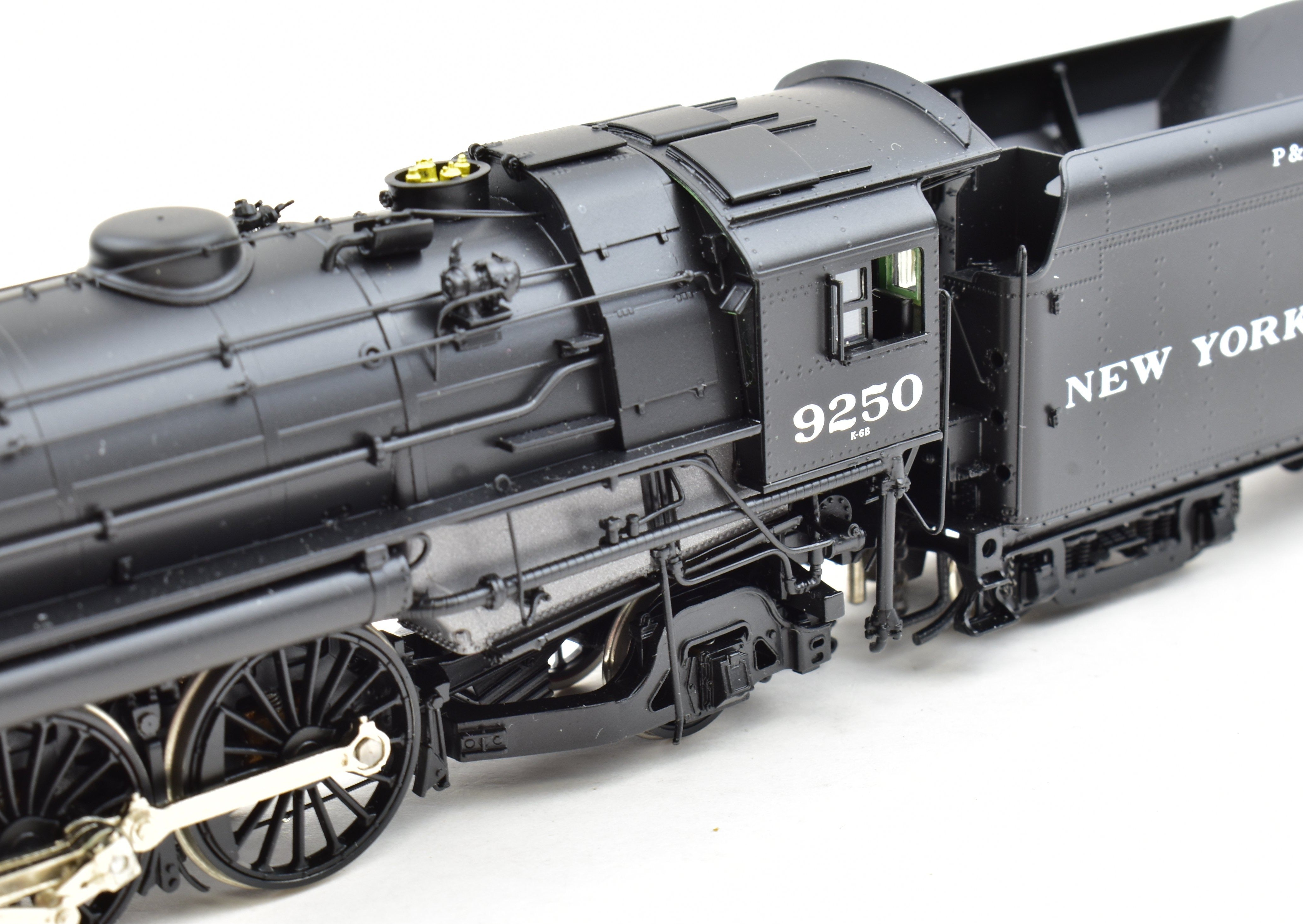 High - Quality HO Scale Brass Conventional Key Imports P&LE - Pittsburgh & Lake Erie K - 6b 4 - 6 - 2 Pacific Steam Locomotive FP #9250 Model