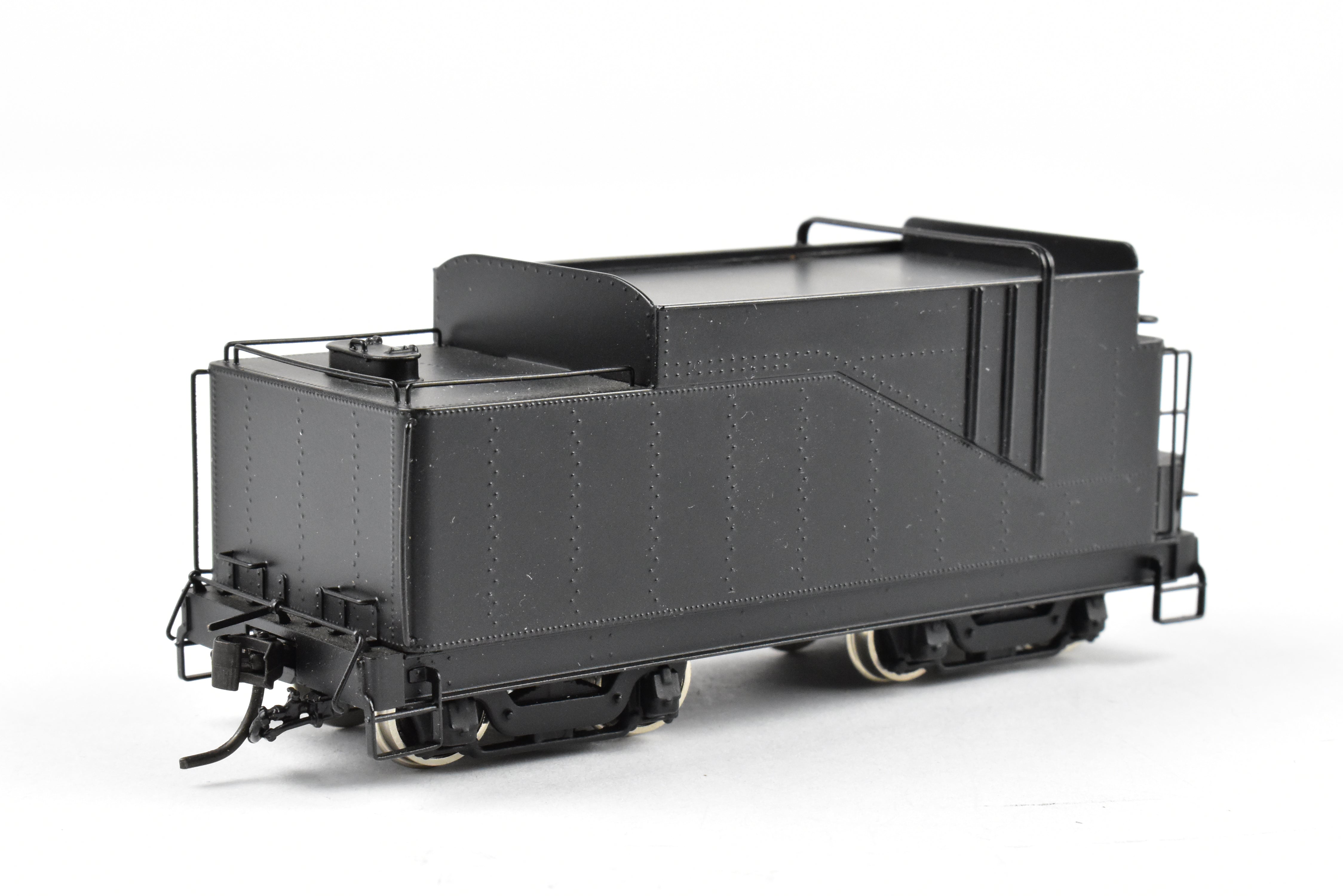 HO Scale Brass Model Train - Tenshodo Great Northern 2-6-6-2 Class L-1 Factory Painted Locomotive #1913 with Crown Design