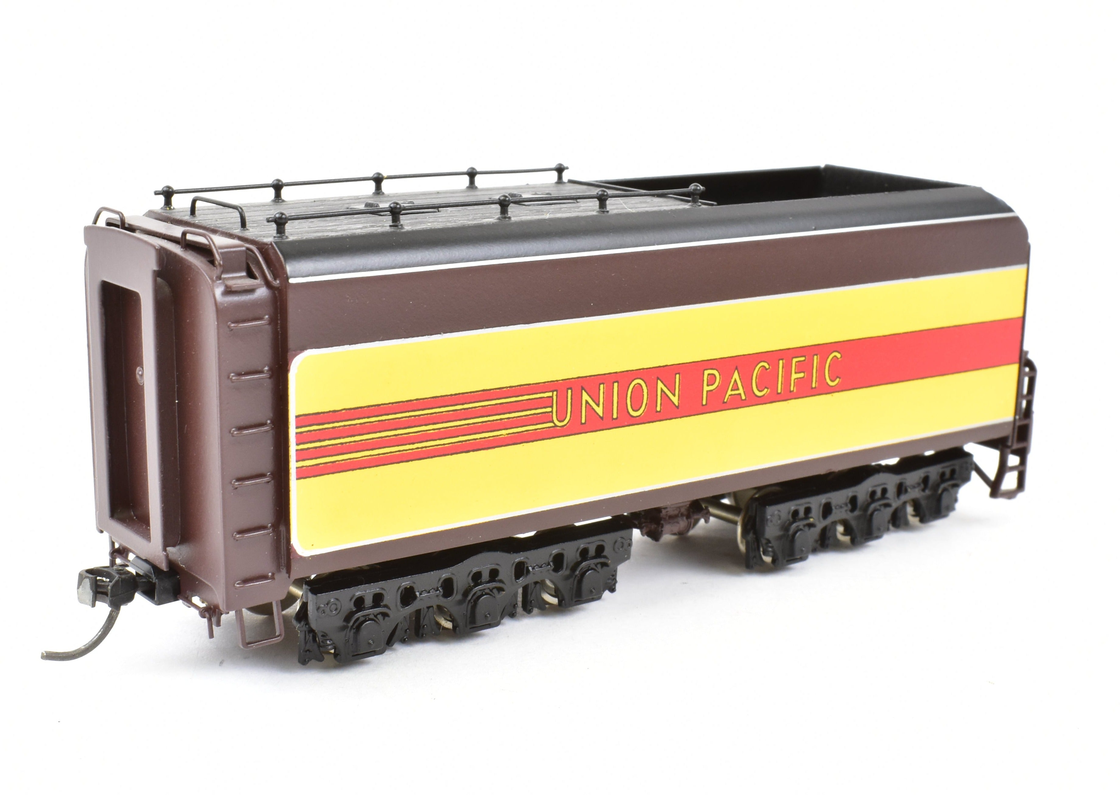 High - Quality HO Scale Brass Balboa Union Pacific 4 - 8 - 2 Steam Locomotive Model #7002 with Factory Painting