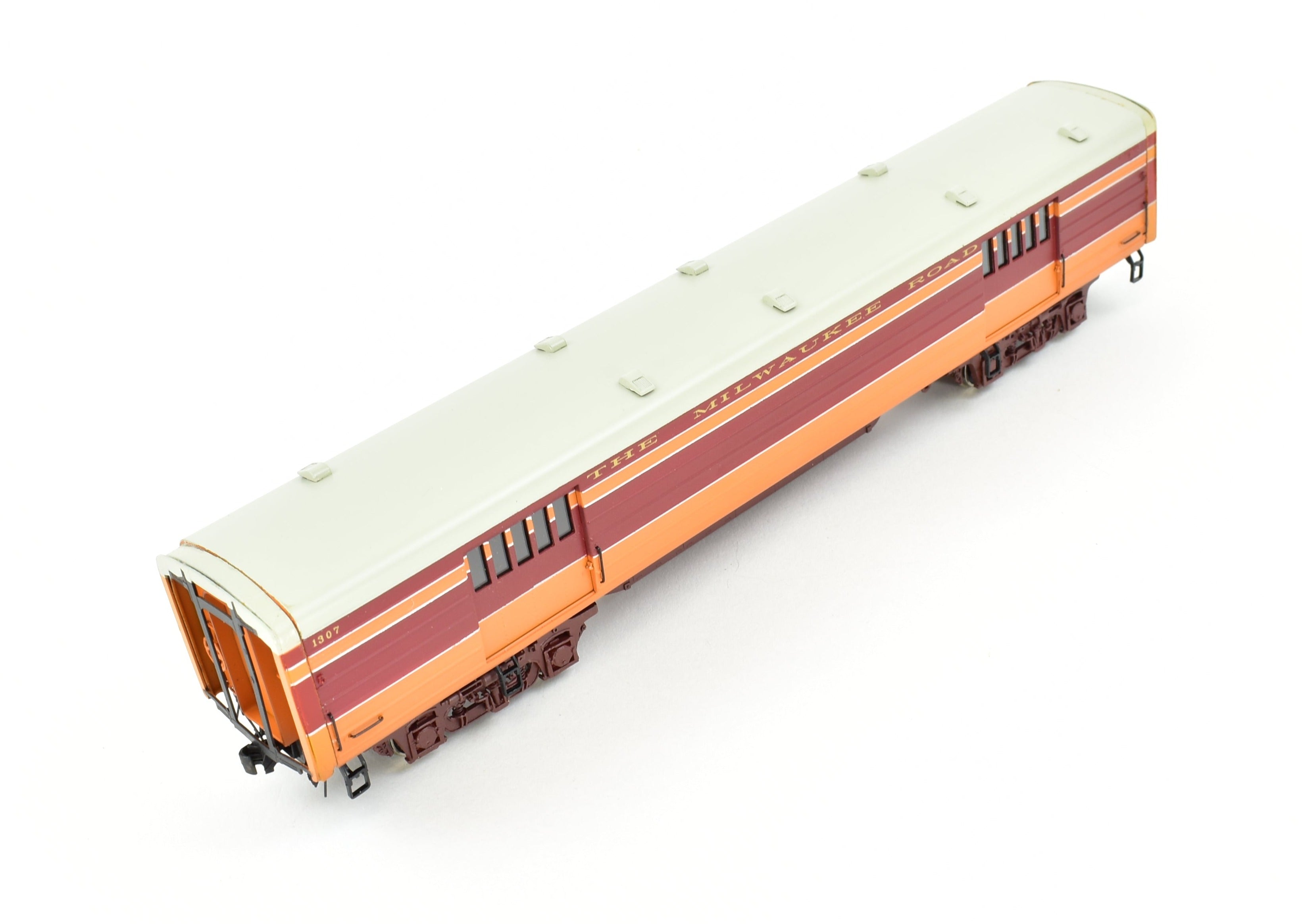 HO Scale Brass Precision Scale Co. Model - Milwaukee Road 1939 Hiawatha 60 Foot Express Baggage Car with Factory Painting