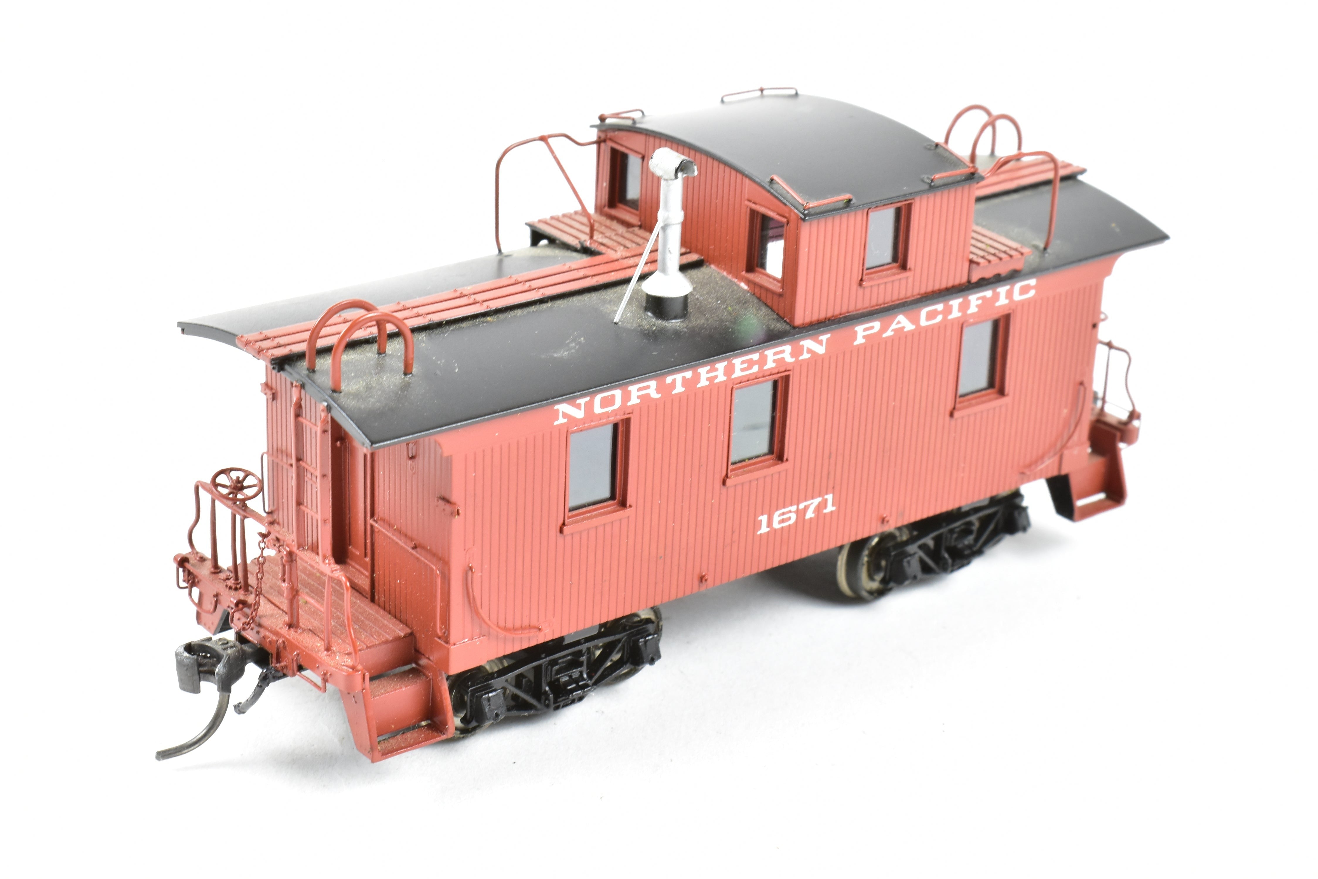 HO Scale Brass Northern Pacific 24' Wood Caboose #1600 Series V3 Factory Painted