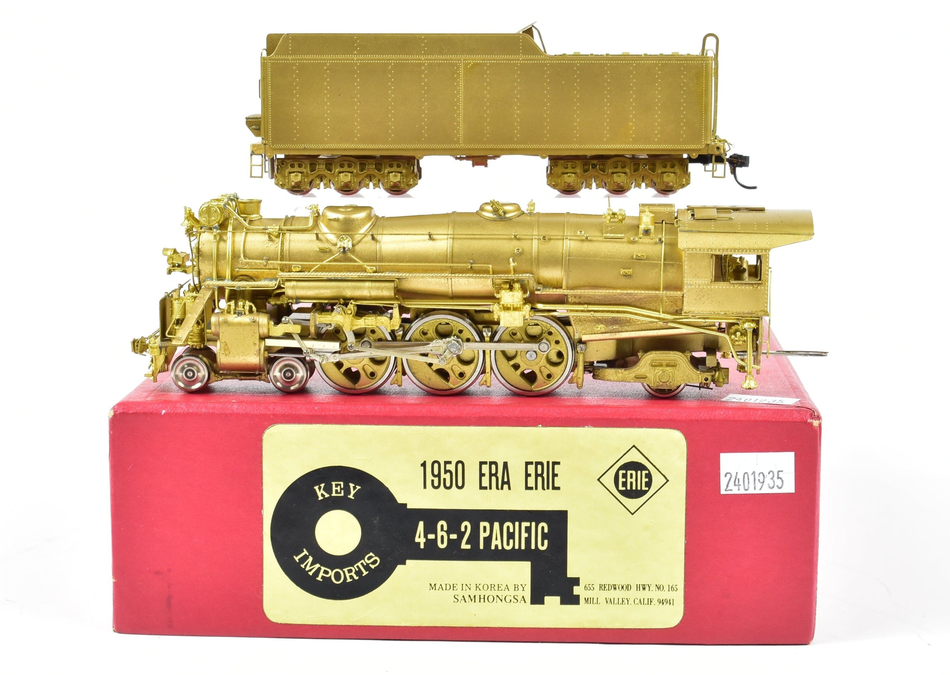High - Quality HO Scale Brass Key Imports Model of Erie Railroad K - 5a 4 - 6 - 2 Pacific Locomotive from the 1950 Era