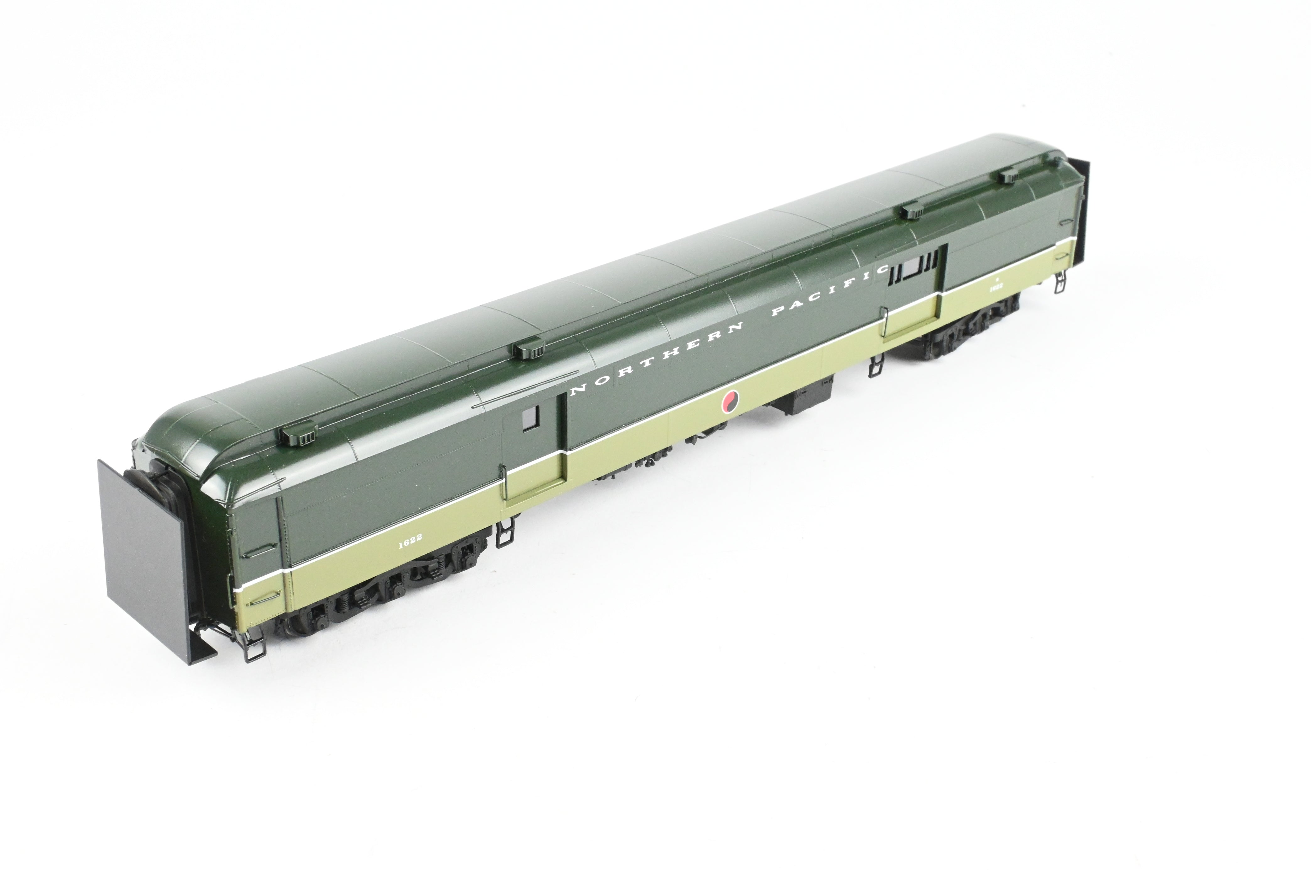 HO Scale Brass Northern Pacific Baggage Car With Steel Doors, Model by W&R Enterprises, FP Loewy Design, No. 1622