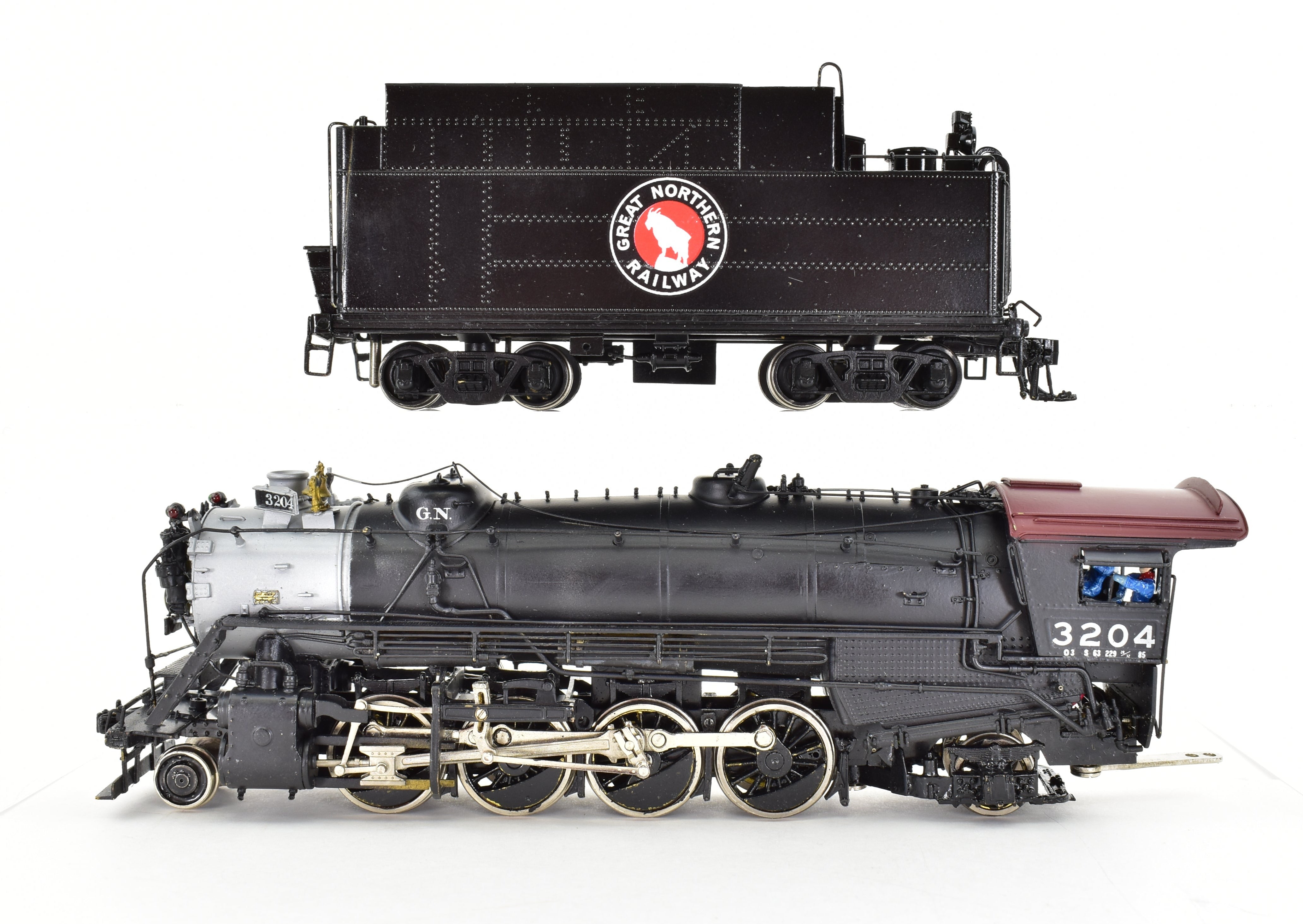 HO Scale Brass OMI - Overland Models GN - Great Northern O - 3 USRA Heavy 2 - 8 - 2 Custom Painted Model Train in ReBoxx Packaging