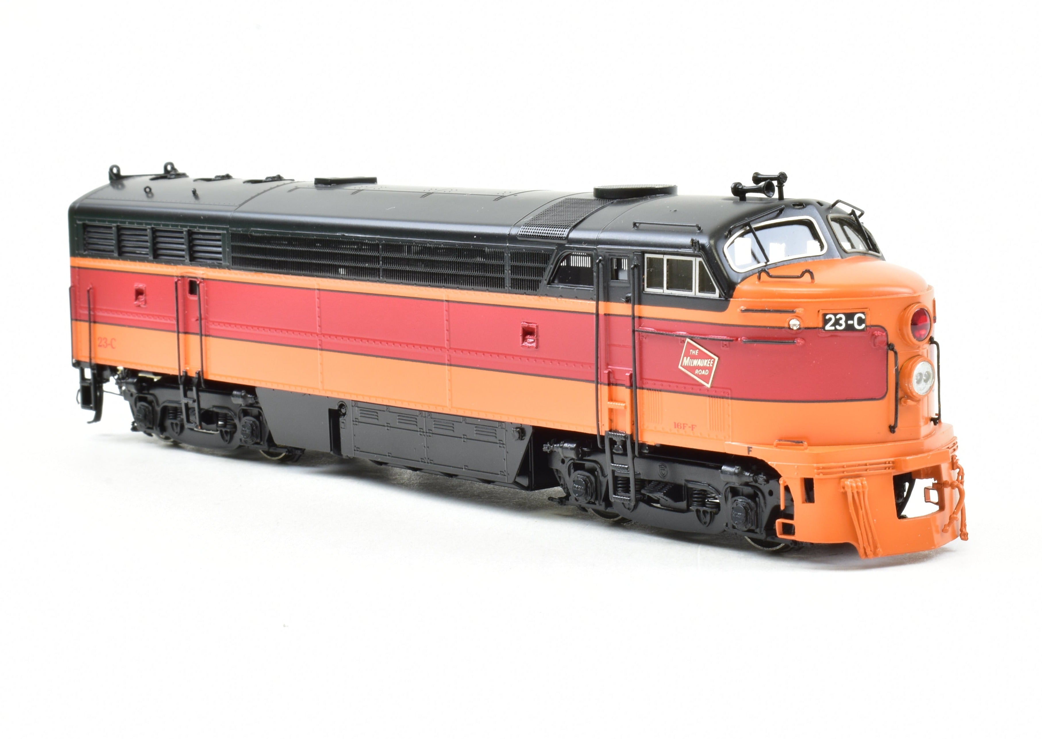 HO Scale Brass Diesel Locomotive Model by Overland Models Inc. - Milwaukee Road Fairbanks Morse CFA 16 - 4 Factory Painted