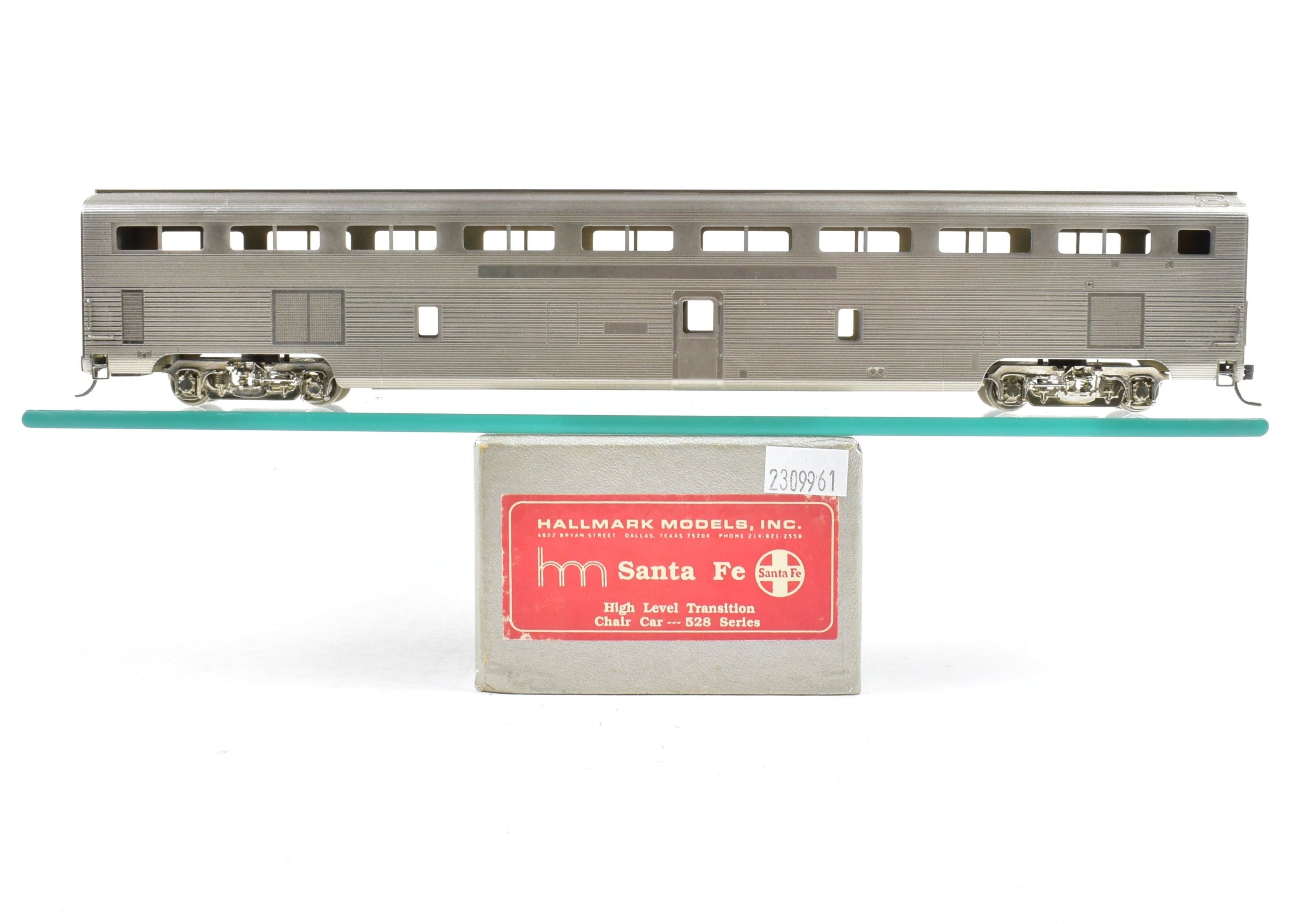HO Scale Brass Hallmark Models ATSF - Santa Fe High - Level Transition Chair Car of the 528 Series for Model Railroading
