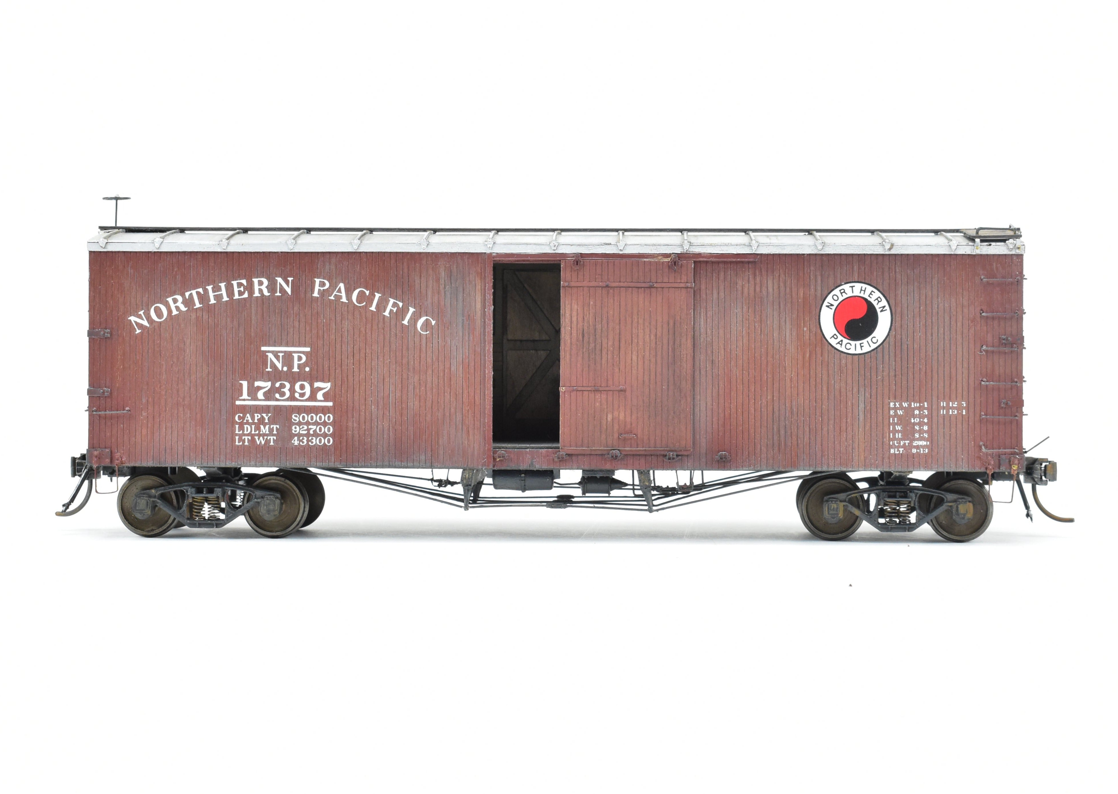 O Scale Pro - Built & Painted Northern Pacific 40' Truss Rod Boxcar Kit 403220
