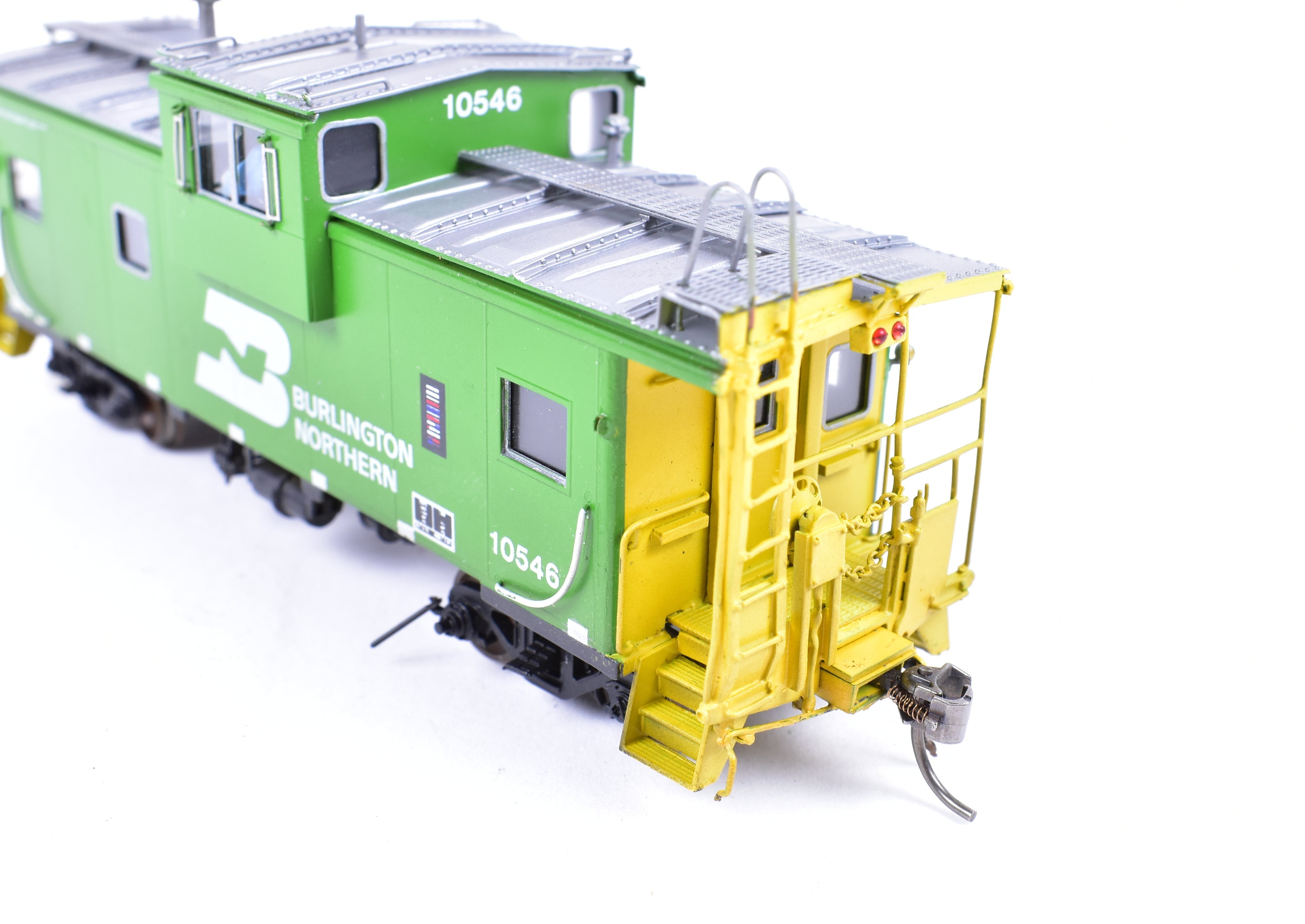 HO Scale Brass OMI Burlington Northern Caboose #10546 Pro Painted