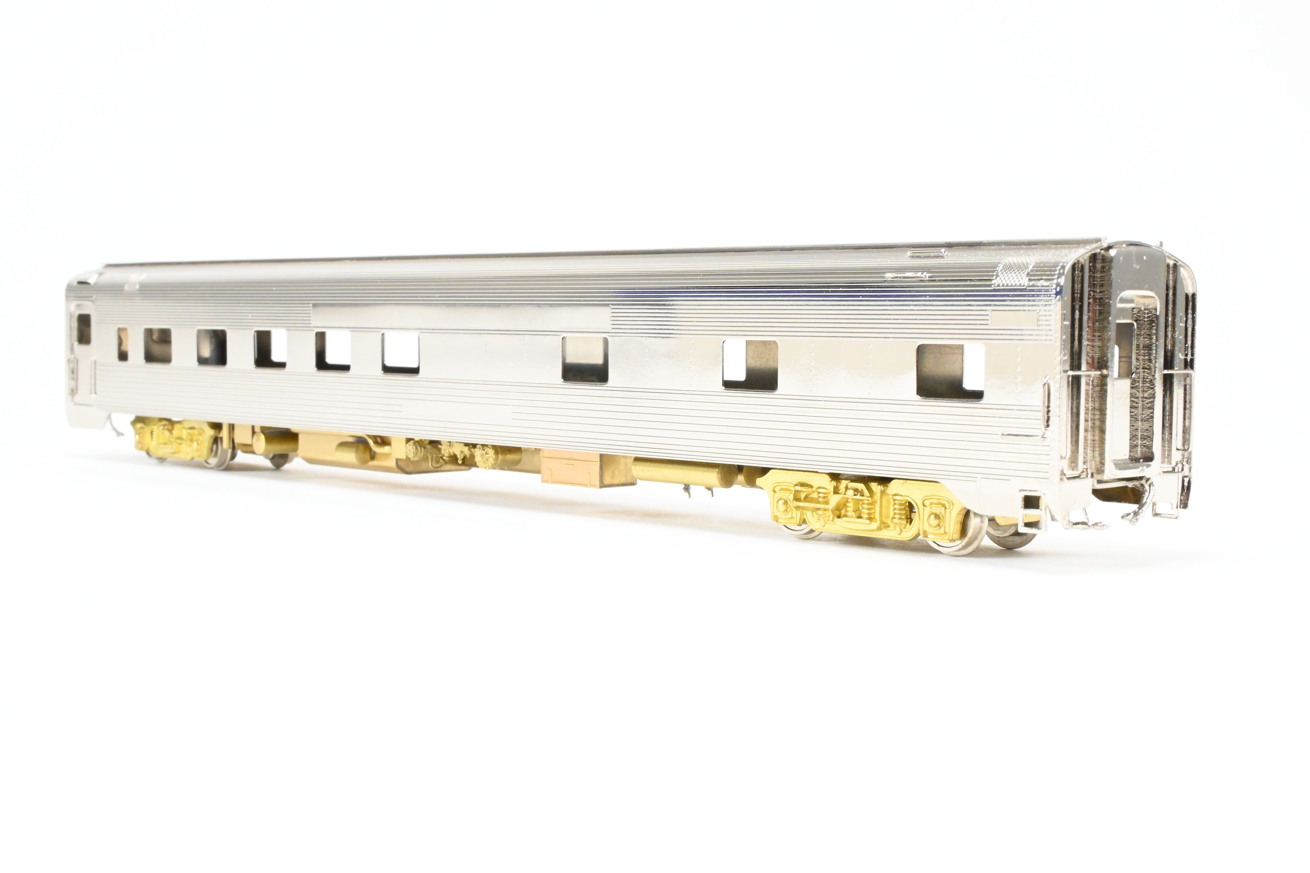 HO Scale Brass Cascade Models AT&SF - Santa Fe Budd Pine Series 10RMT - 6DBR Non - Skirted Sleeper Model Train Car