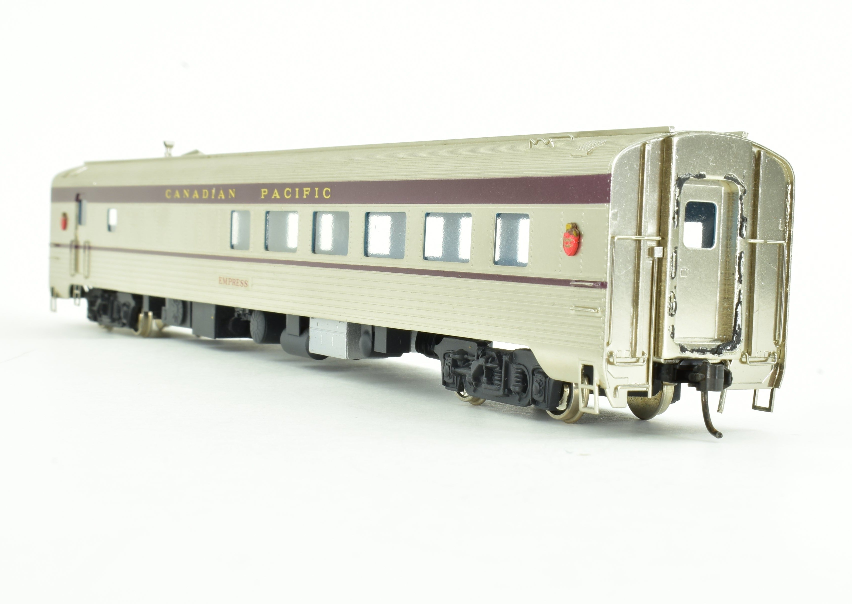 High - Quality HO Scale Brass S. Soho & Co. Canadian Pacific Railroad Empress Lightweight Dining Car with Custom Finishing