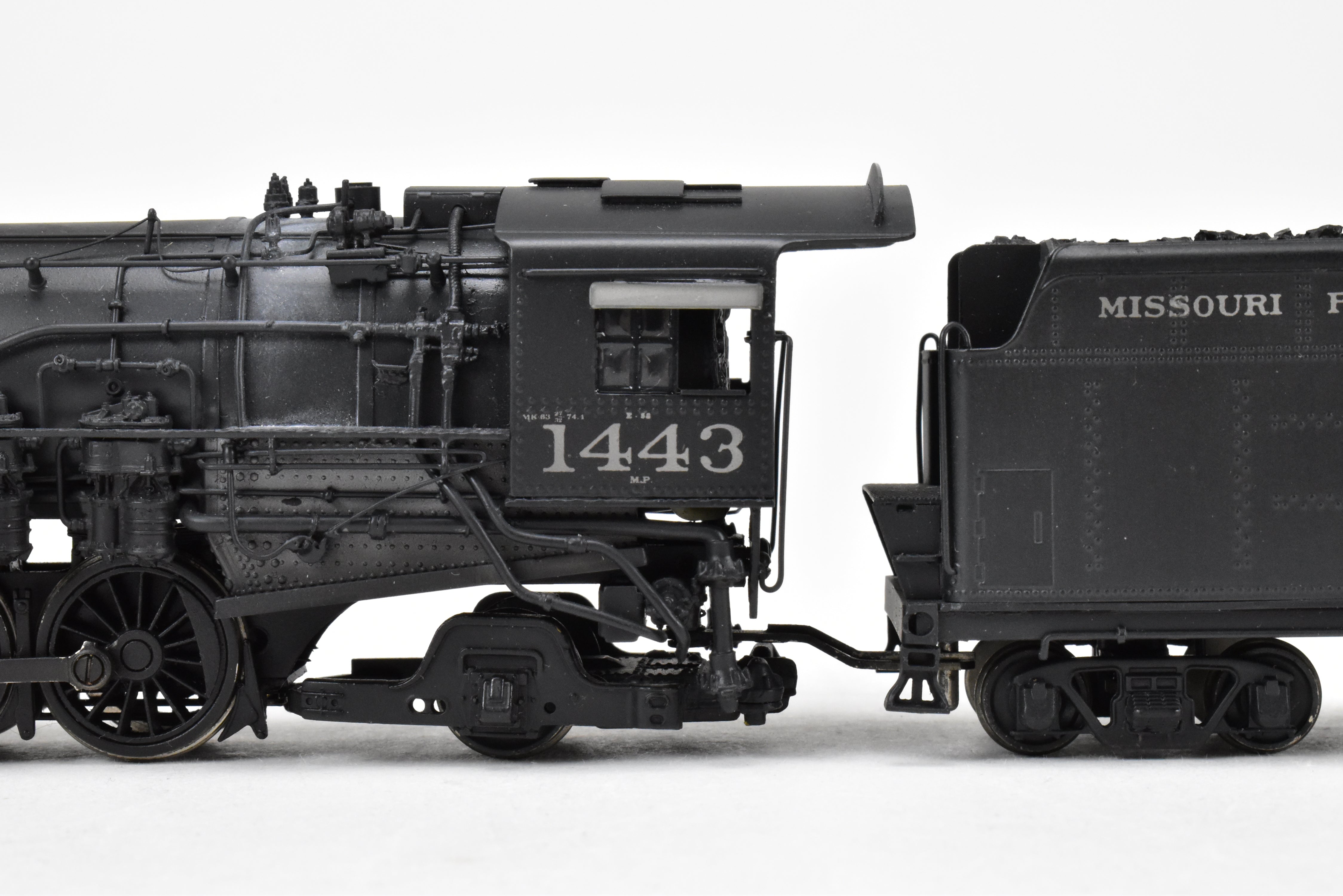 HO Brass Hallmark Models Missouri Pacific 1400 Series 2-8-2 Mikado #1443 with Light Weathering
