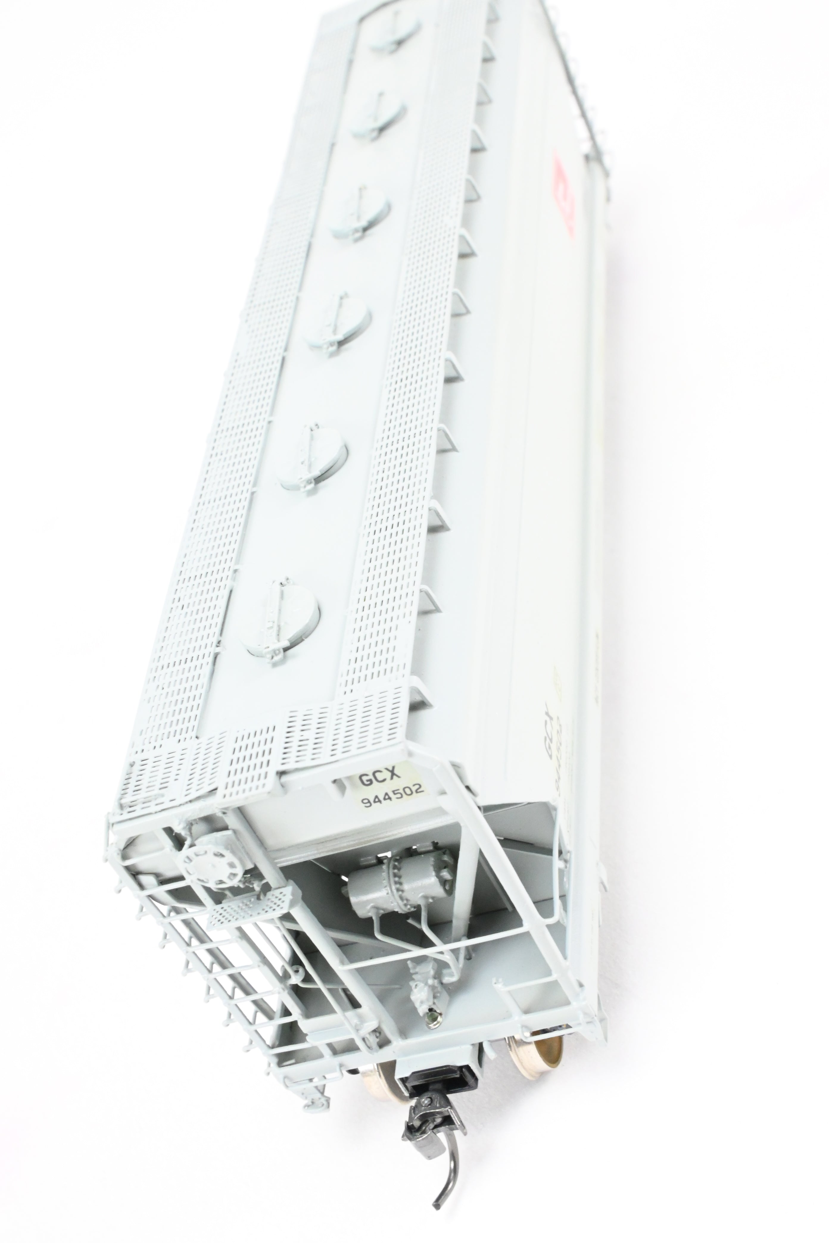 HO Scale Brass Model - Overland Models, Inc. Various Roads ACF 3 - Bay Counterflow 4650 Cubic Feet Covered Hopper Railway Model with 6 Round Hatches for CP Allied Chemical #944502