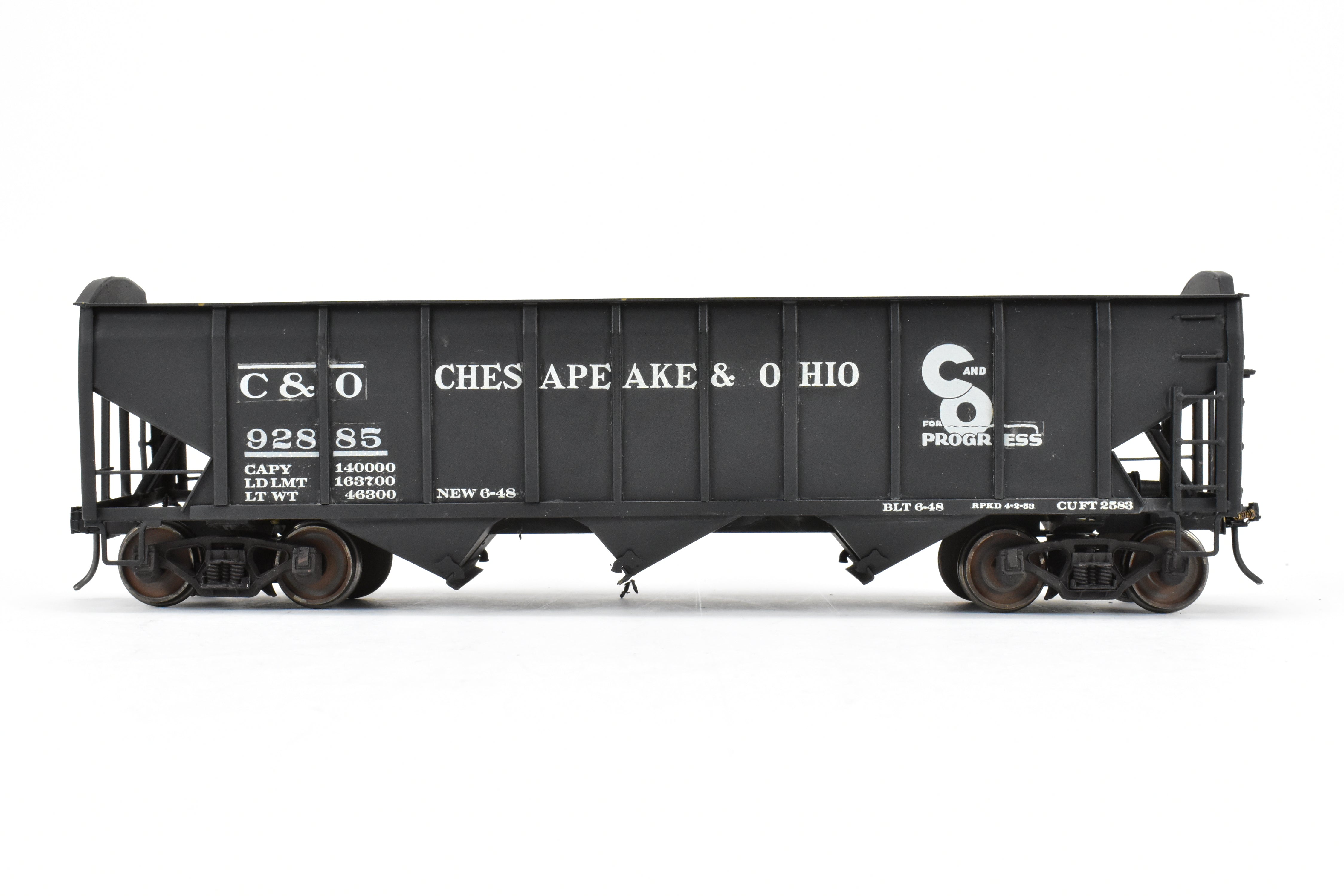 O Scale Model Train - Brass Max Gray C&O (Chesapeake & Ohio) ACF Welded 70 Ton Triple Hopper Custom Painted Model No. 92885 for Model Train Enthusiasts