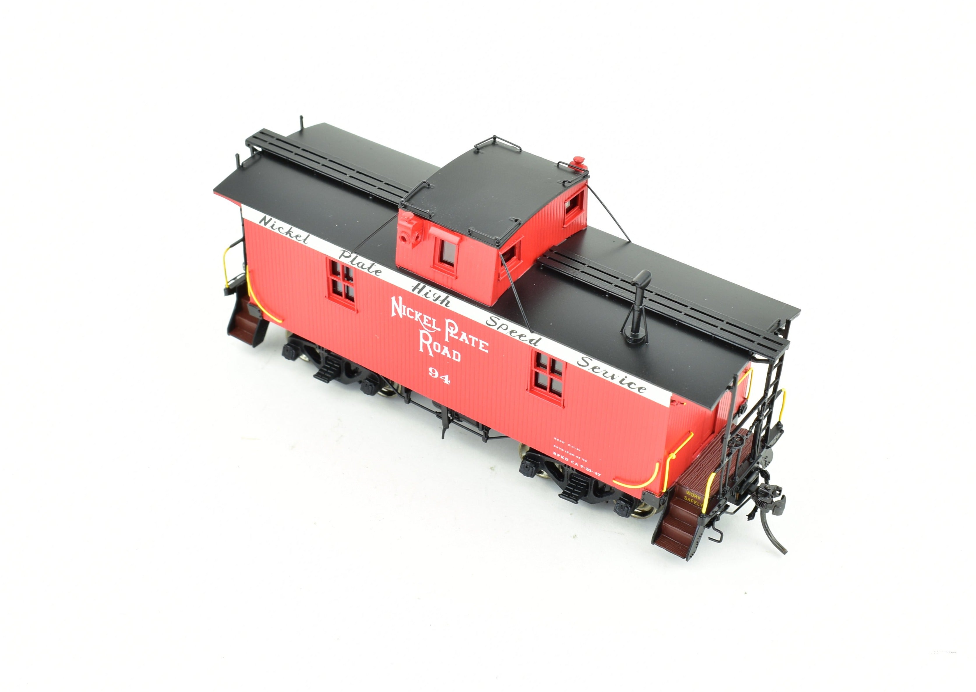 HO Scale Brass Division Point NYC & St.L - Nickel Plate Road LE&W 26-Foot Wood Caboose Factory Painted Limited Edition Model