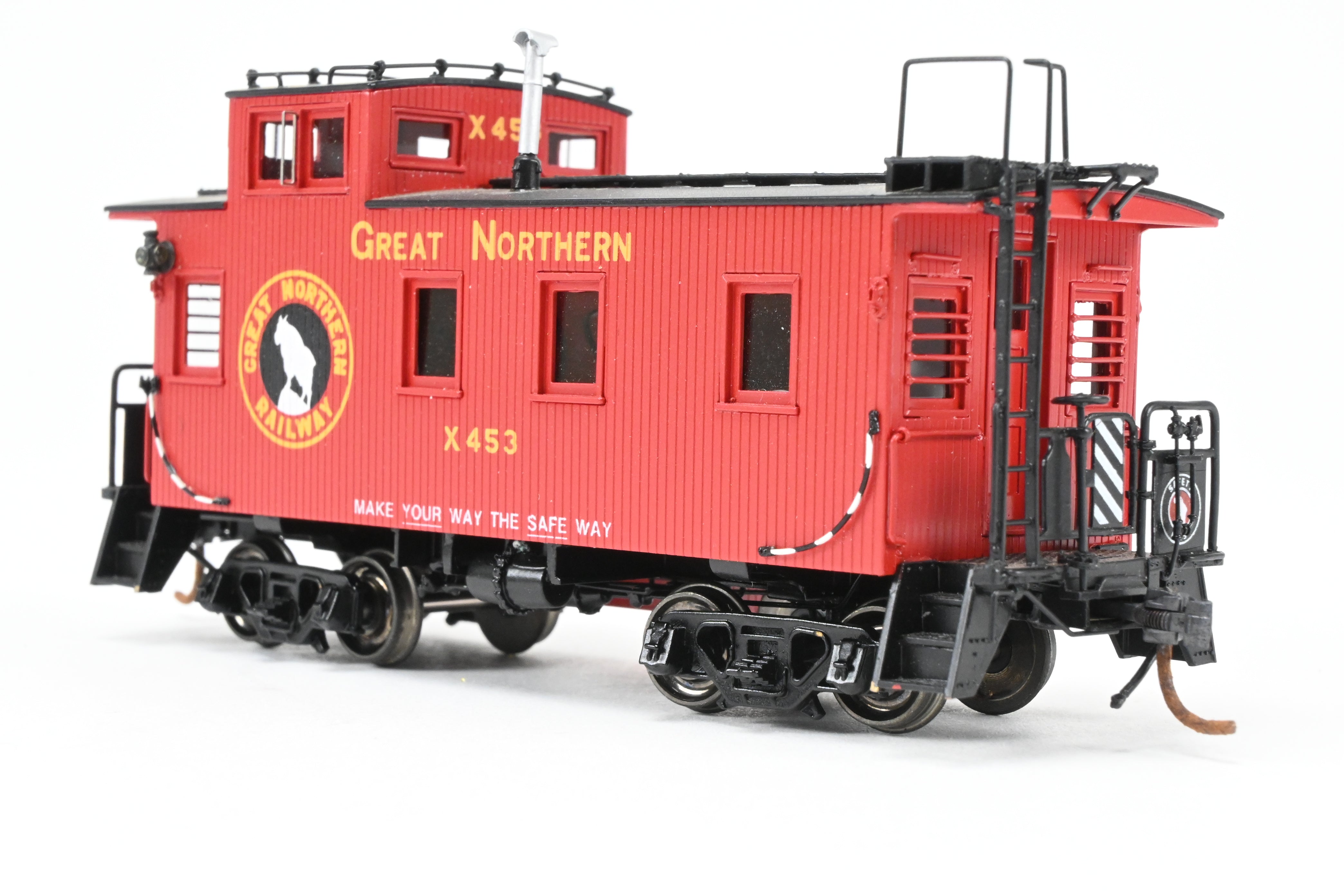 HO Scale Brass 25' Wood Caboose by Challenger Imports with Marker Lights