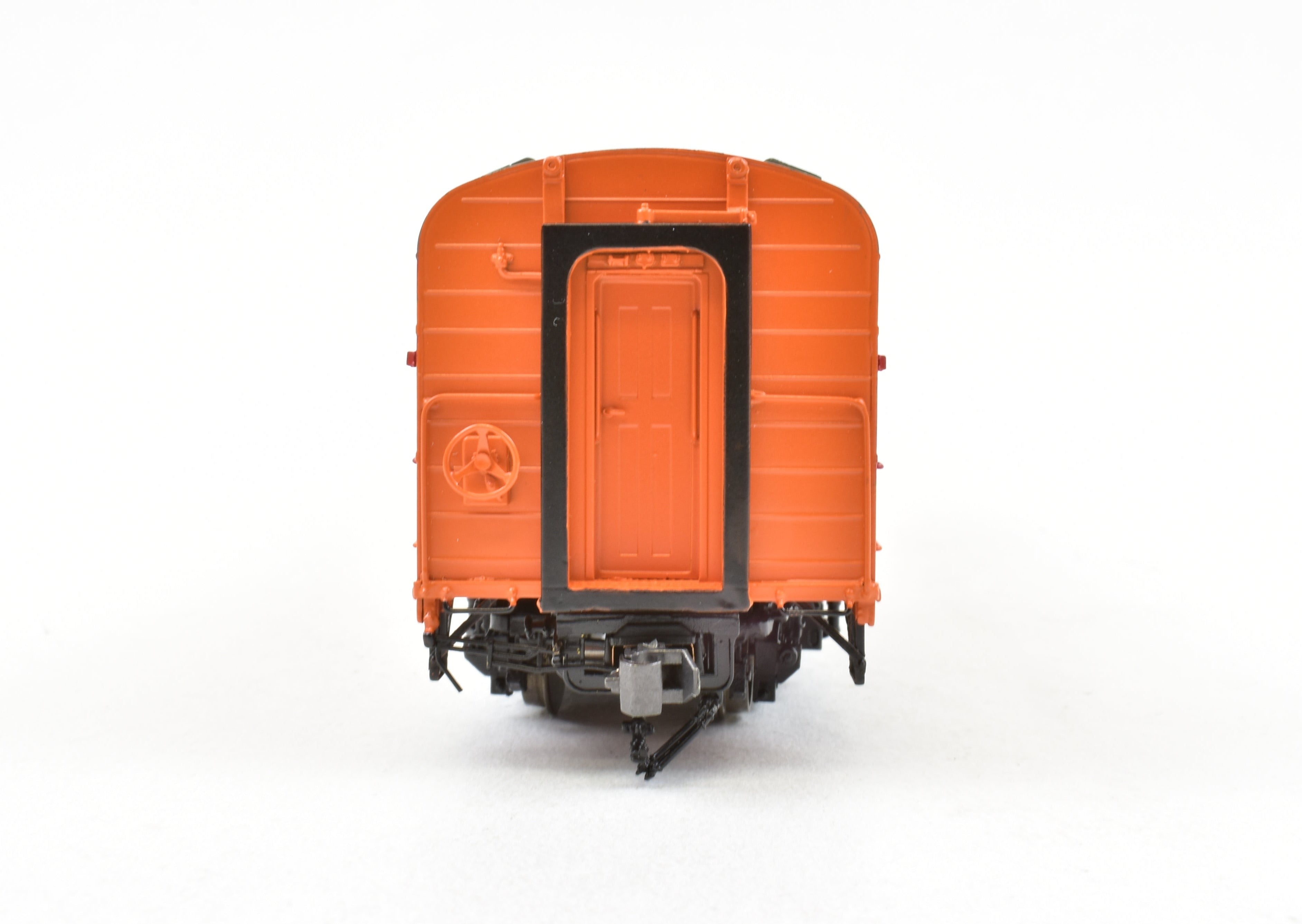 High - Quality HO Scale Brass Railway Classics Milwaukee Road Mail Express Car, Factory - Painted with Road Number 1213 from the 1948 Hiawatha Scheme