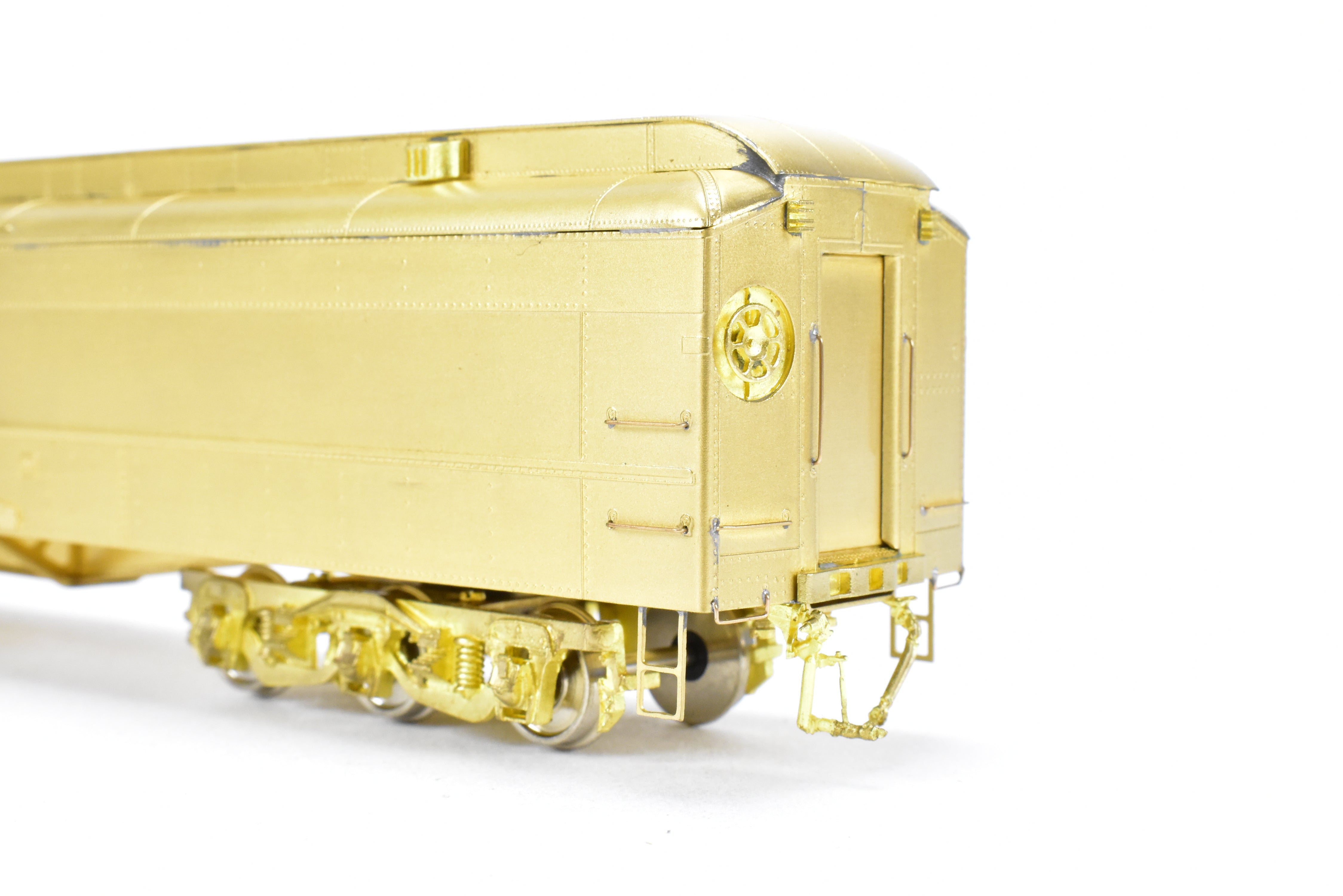 HO Scale Brass Cascade Models Great Northern (GN) Baggage Car Original Version with Square Ends and Wood Doors, Model Numbers #475 - #486