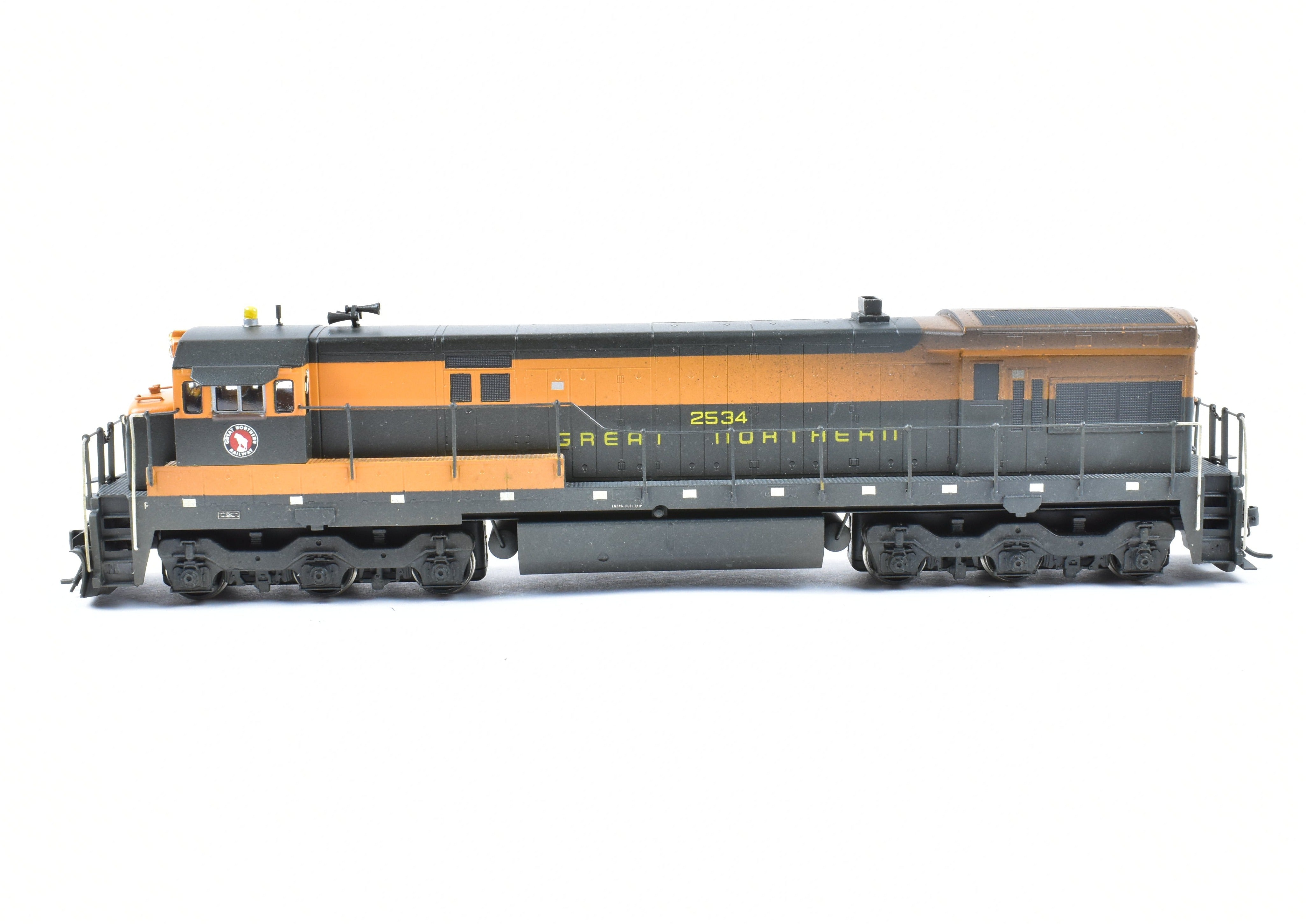 HO Scale Brass ALCO Great Northern General Electric U - 33C Diesel Locomotive Model GN for Model Train Enthusiasts
