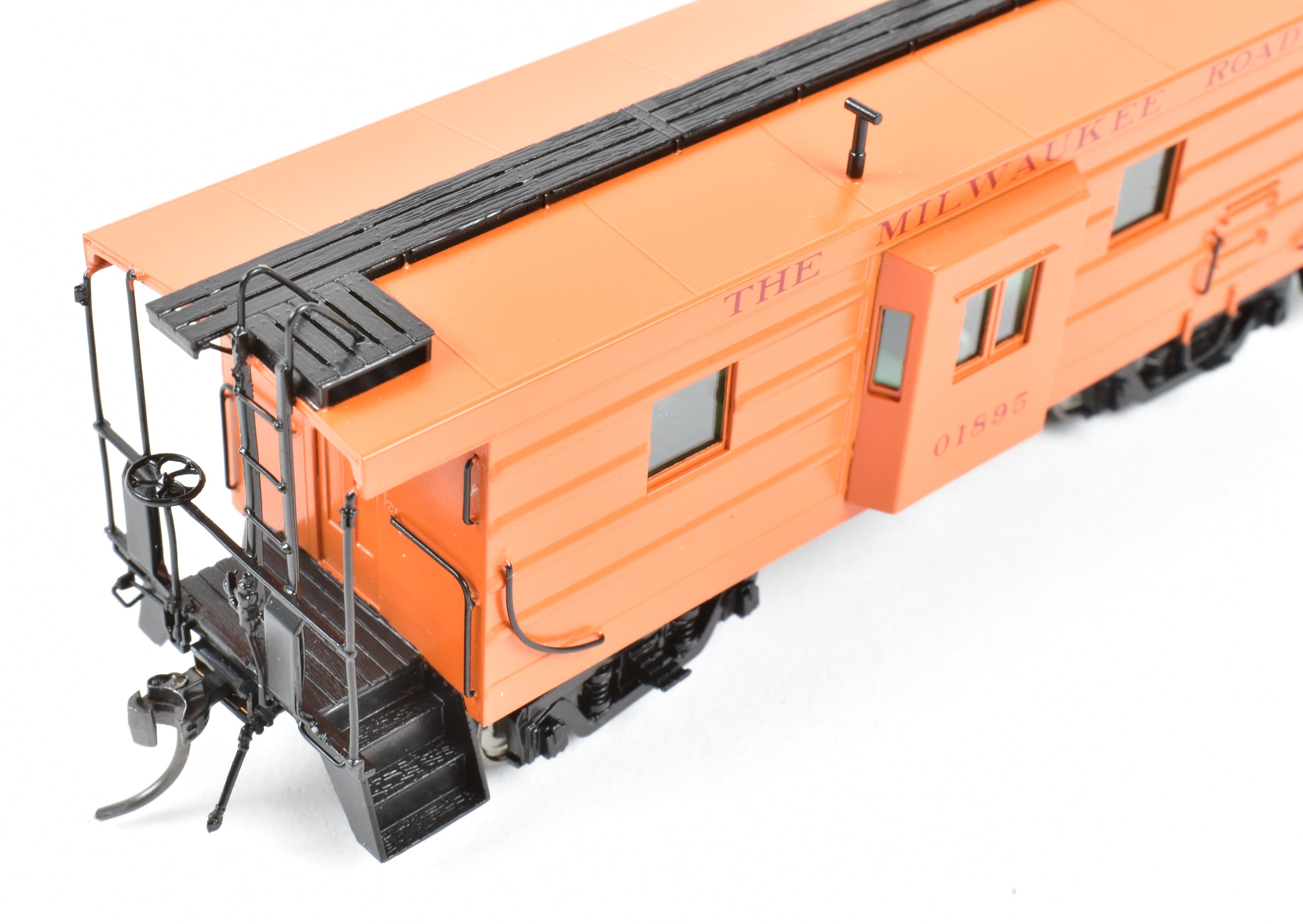 HO Scale Brass OMI - Overland Models, Inc. Milwaukee Road (CMSTP&P) Ribbed Side Caboose Model FP No. 01895