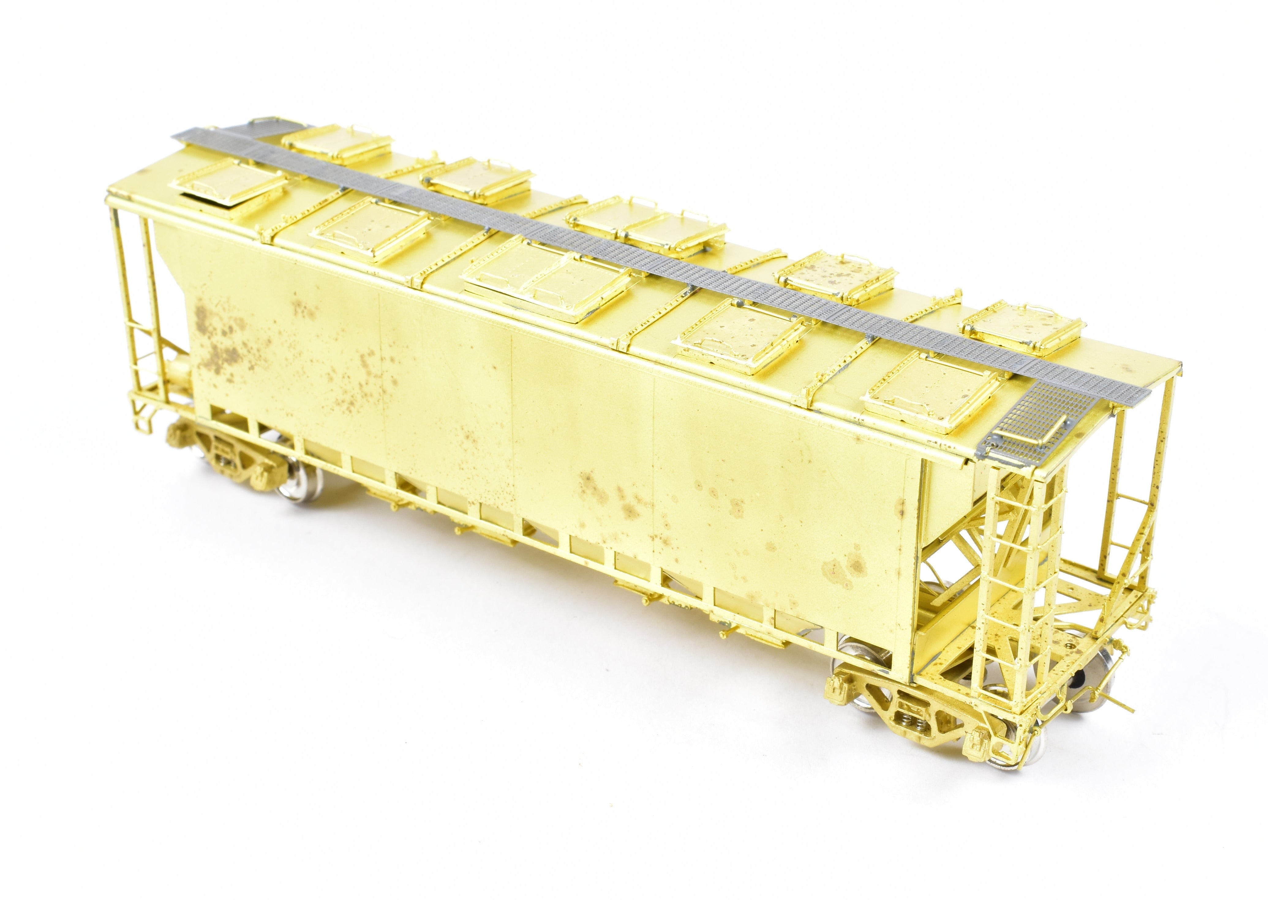 HO Scale Brass Canadian Pacific Slab Side Covered Hopper Model (S-20-C110 Series) by OMI - Overland Models, Inc.