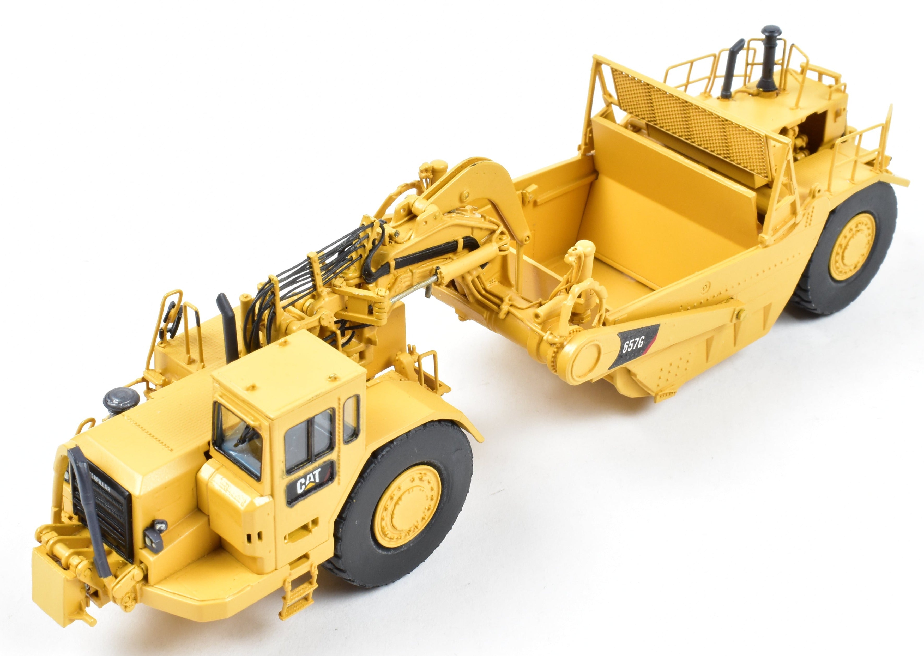 Factory-Painted HO Brass CON CCM Caterpillar 657G Scraper Model from 2010