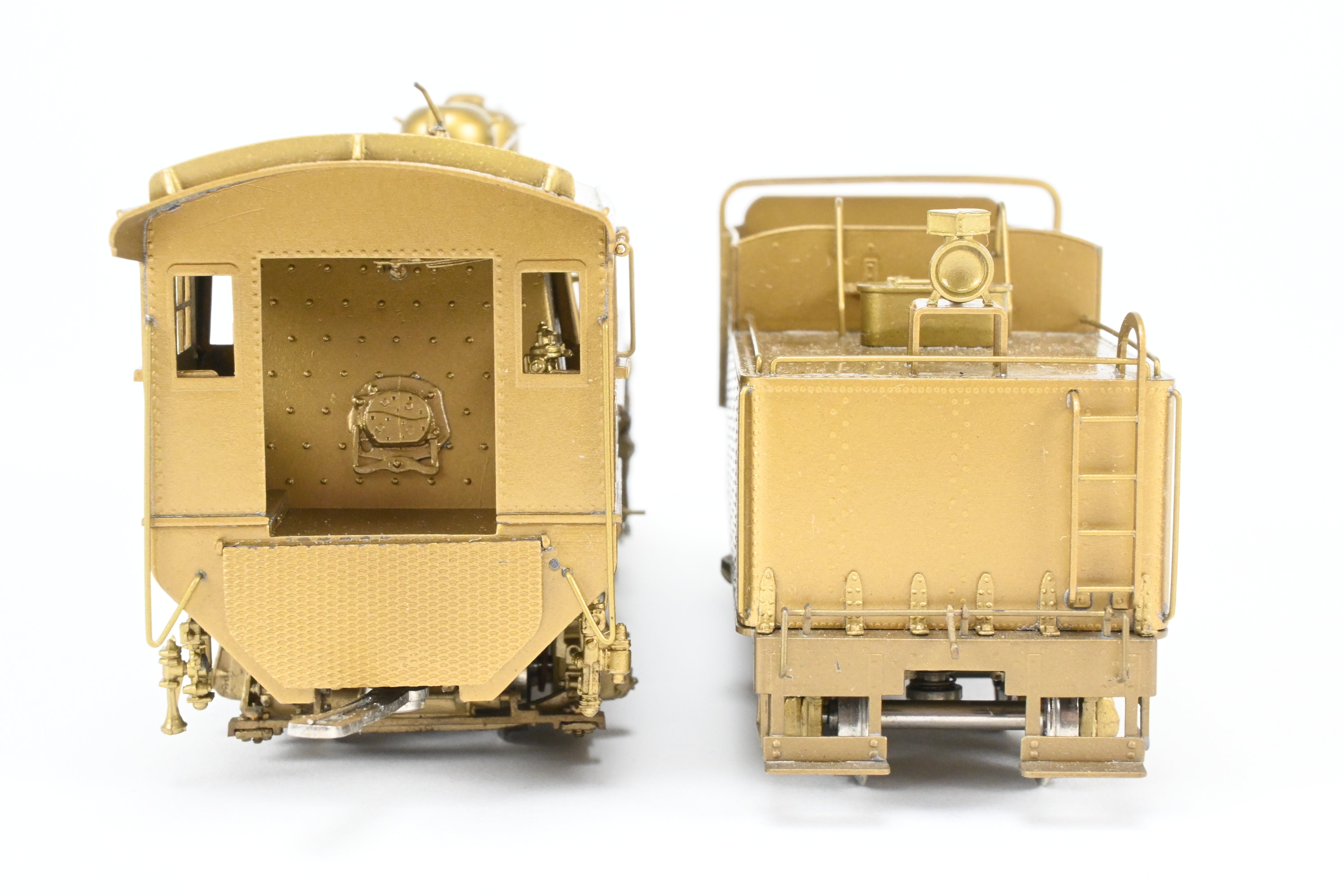 HO Scale Brass PFM SKI Great Northern O - 1 2 - 8 - 2 3000 Series Rectangular Tender Model