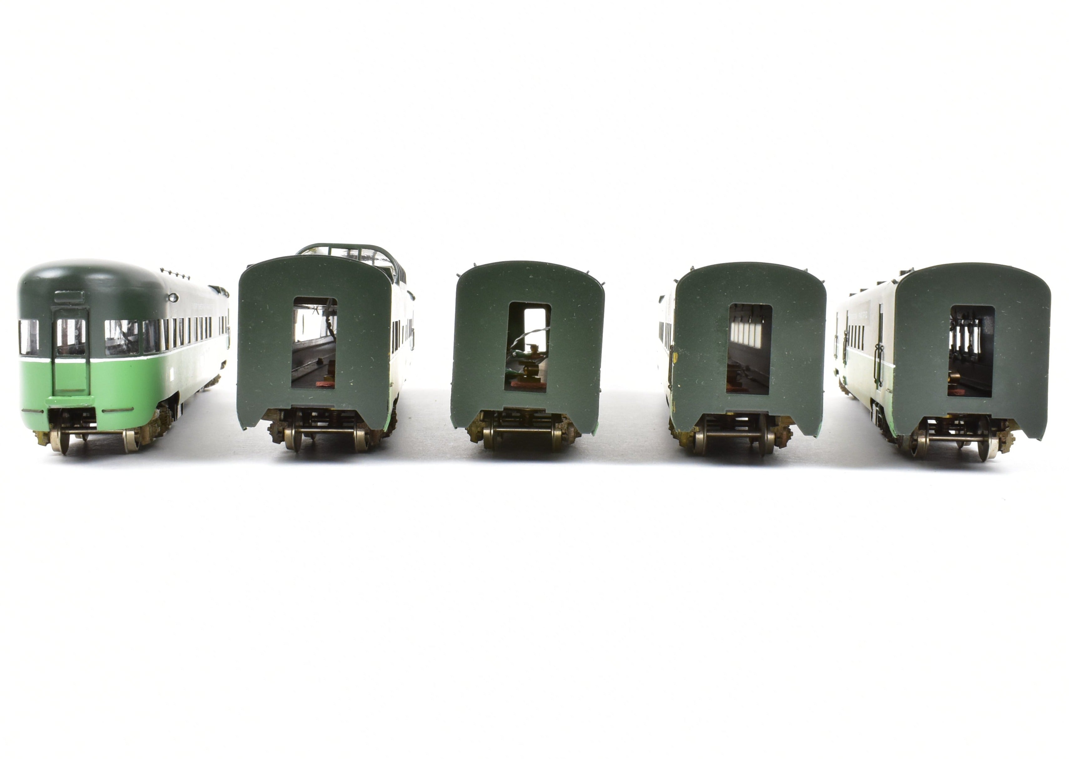 HO Scale Brass Balboa Northern Pacific 5-Car Passenger Train Set with Factory Painting