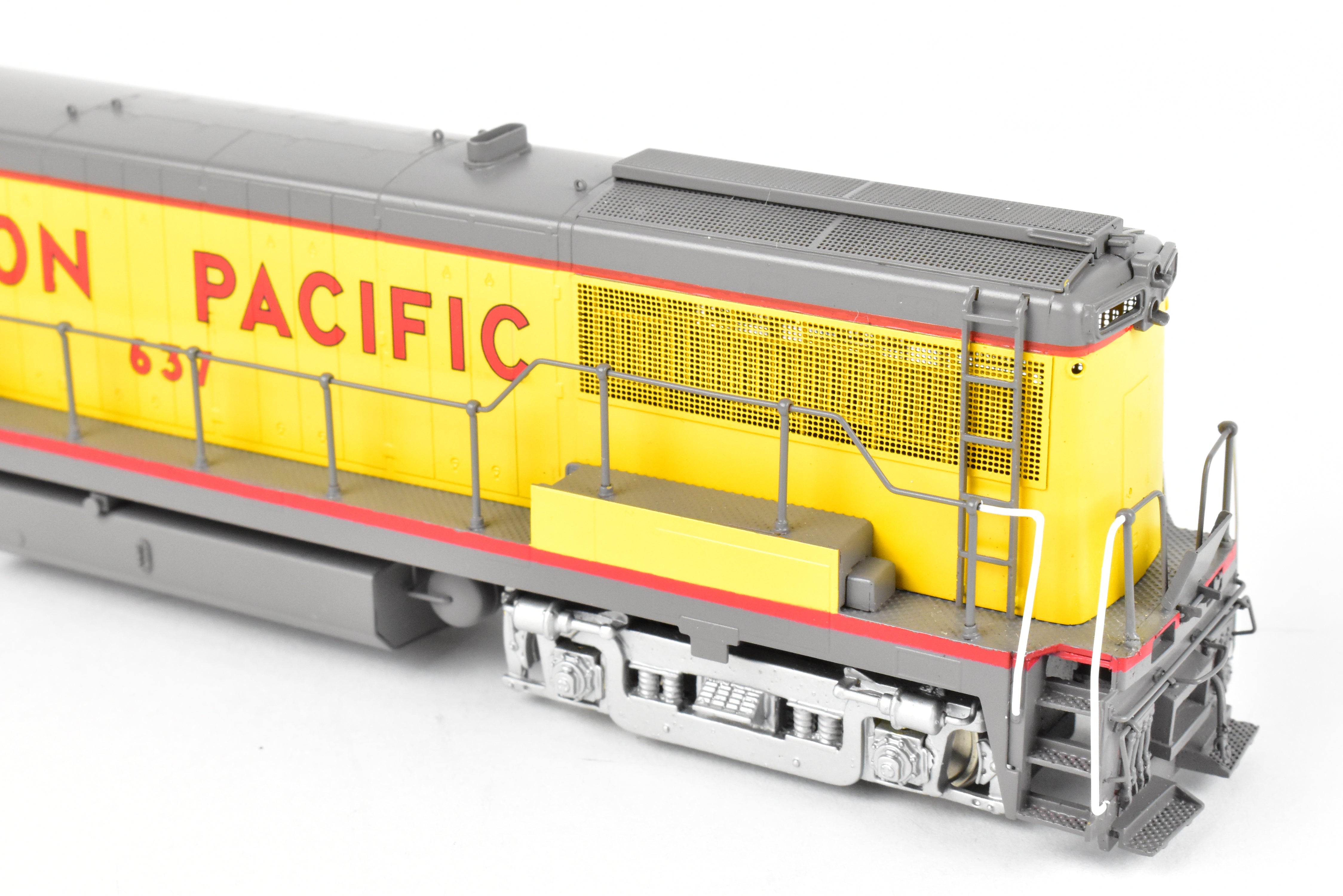 HO Scale Brass Model Train - Union Pacific GE U25B 2500 HP Low Hood (Intermediate) - Oriental Limited Edition, FP No. 637