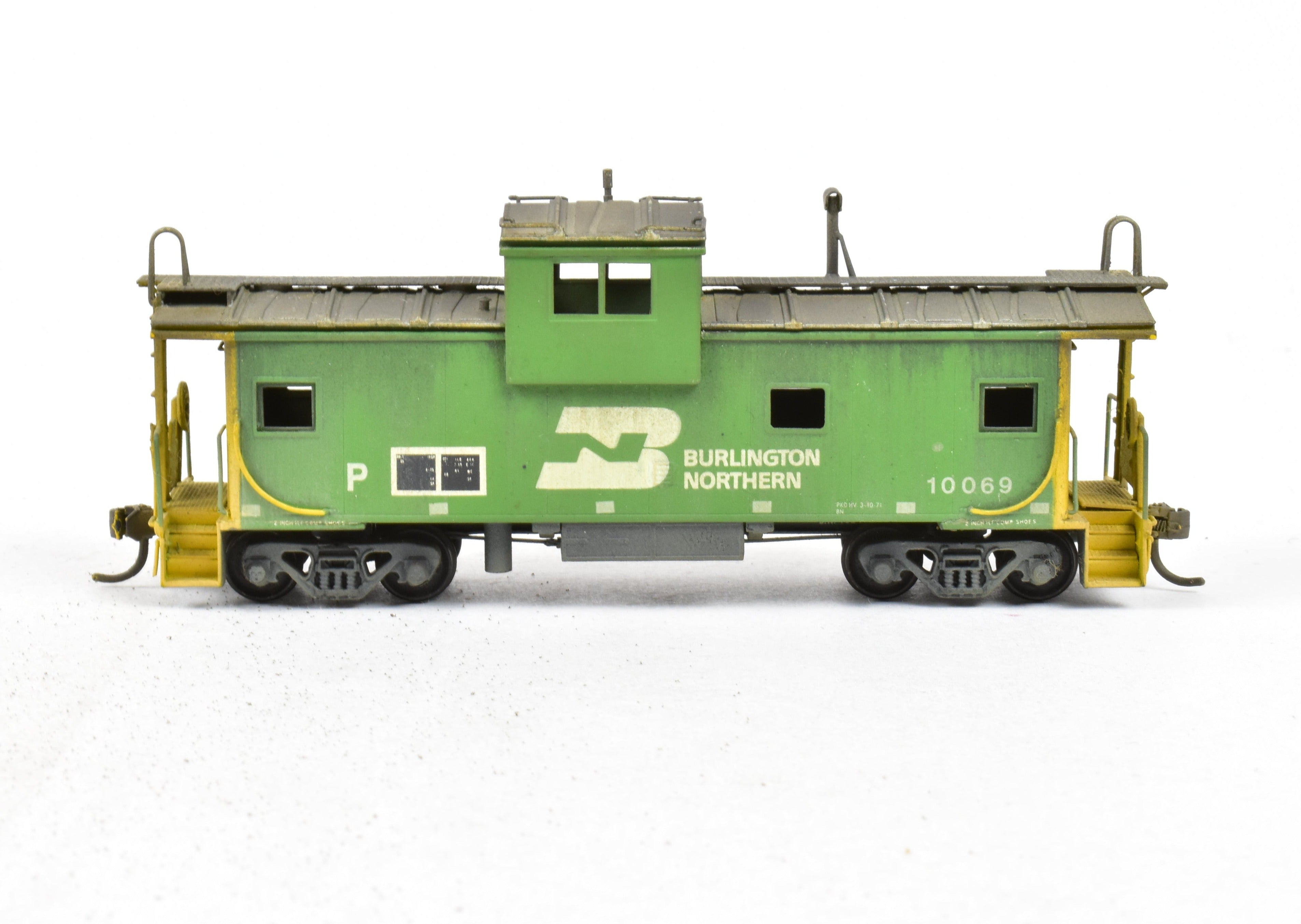 HO Scale Brass Oriental Limited Burlington Northern X Caboose X96 - 155 Class Model with Custom Painting and Weathering Effect