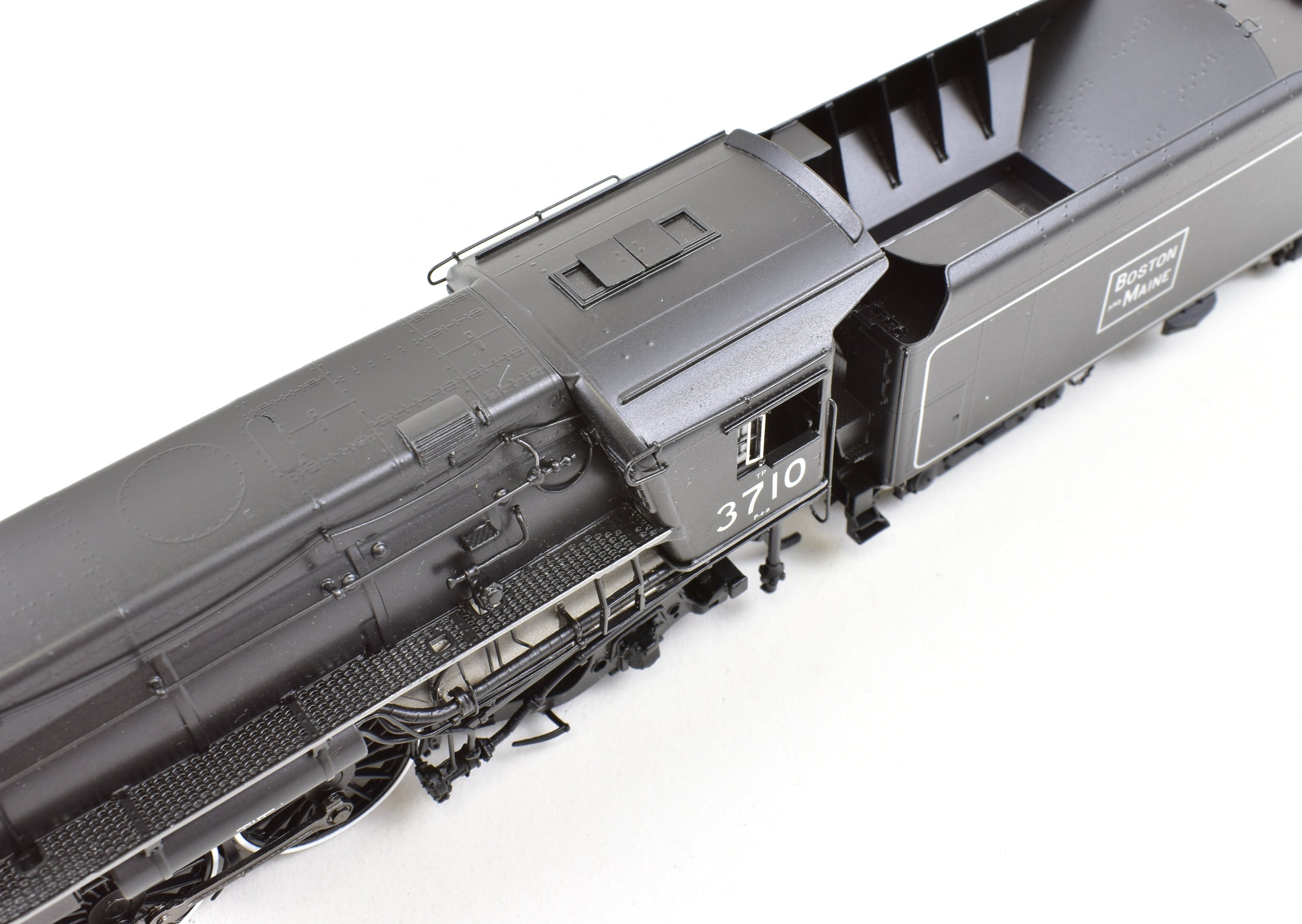 HO Brass DVP Boston & Maine P-4a 4-6-2 Pacific FP #3710 with Skyline Casting, 2010 Model