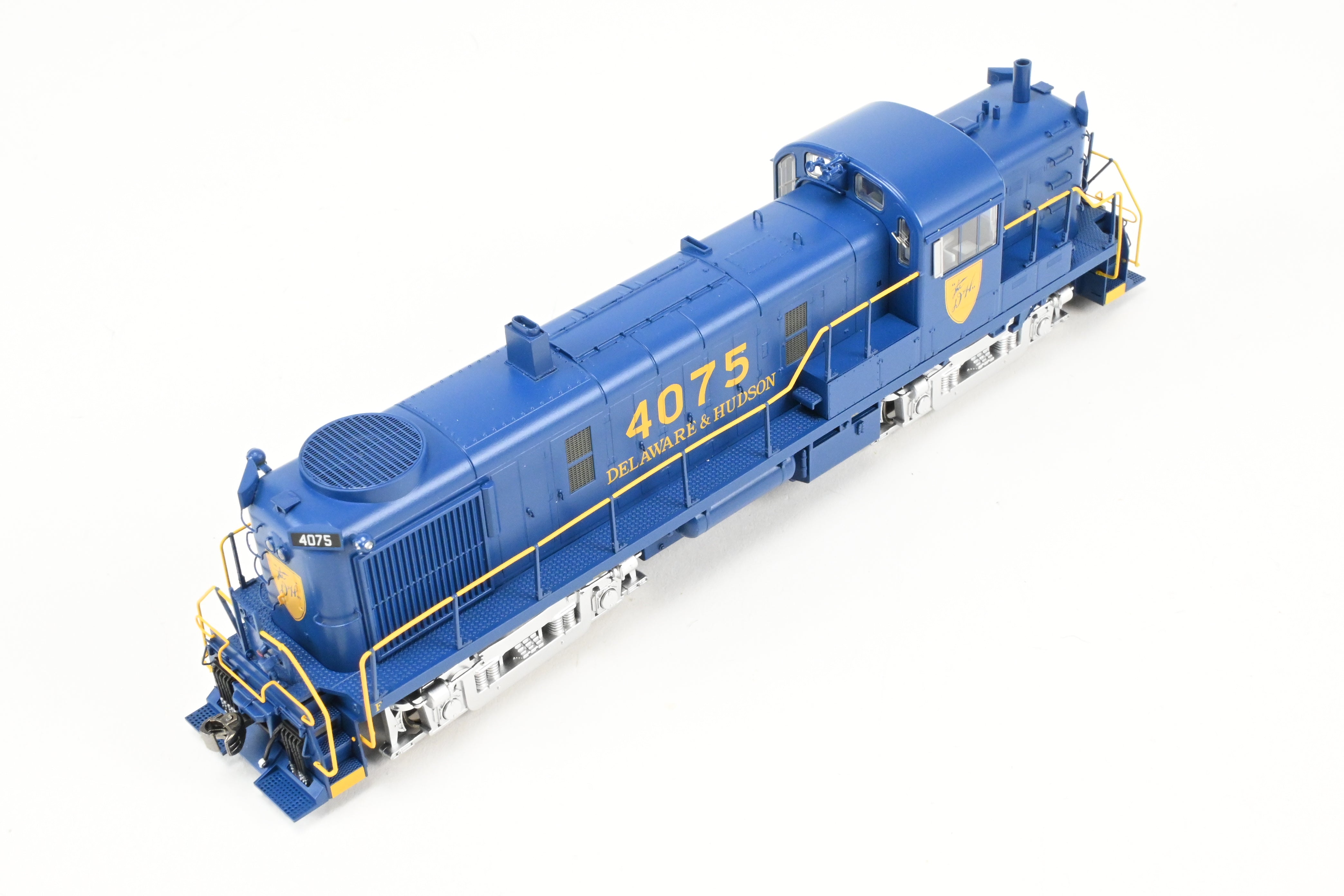 HO Scale Bowser Executive Line Delaware & Hudson Alco RS - 3 Model Train with ESU DCC and Sound Function, Factory - Painted in D&H Colors, Road Number 4075