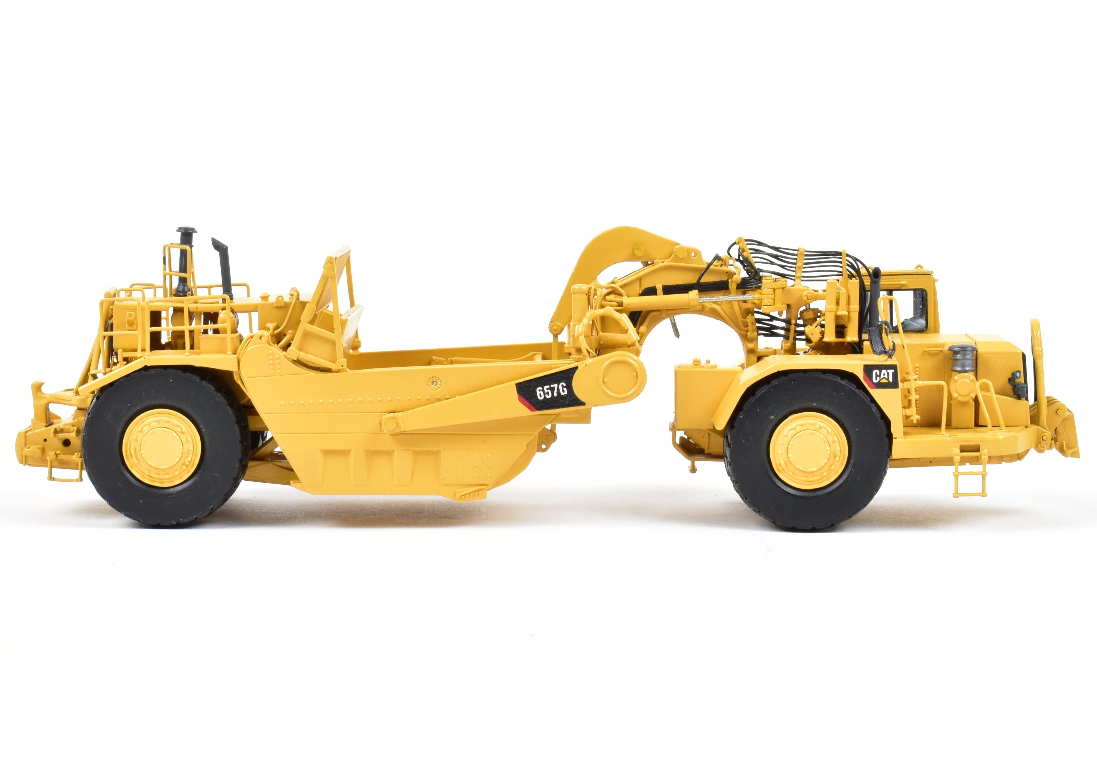 Factory-Painted HO Brass CON CCM Caterpillar 657G Scraper Model from 2010