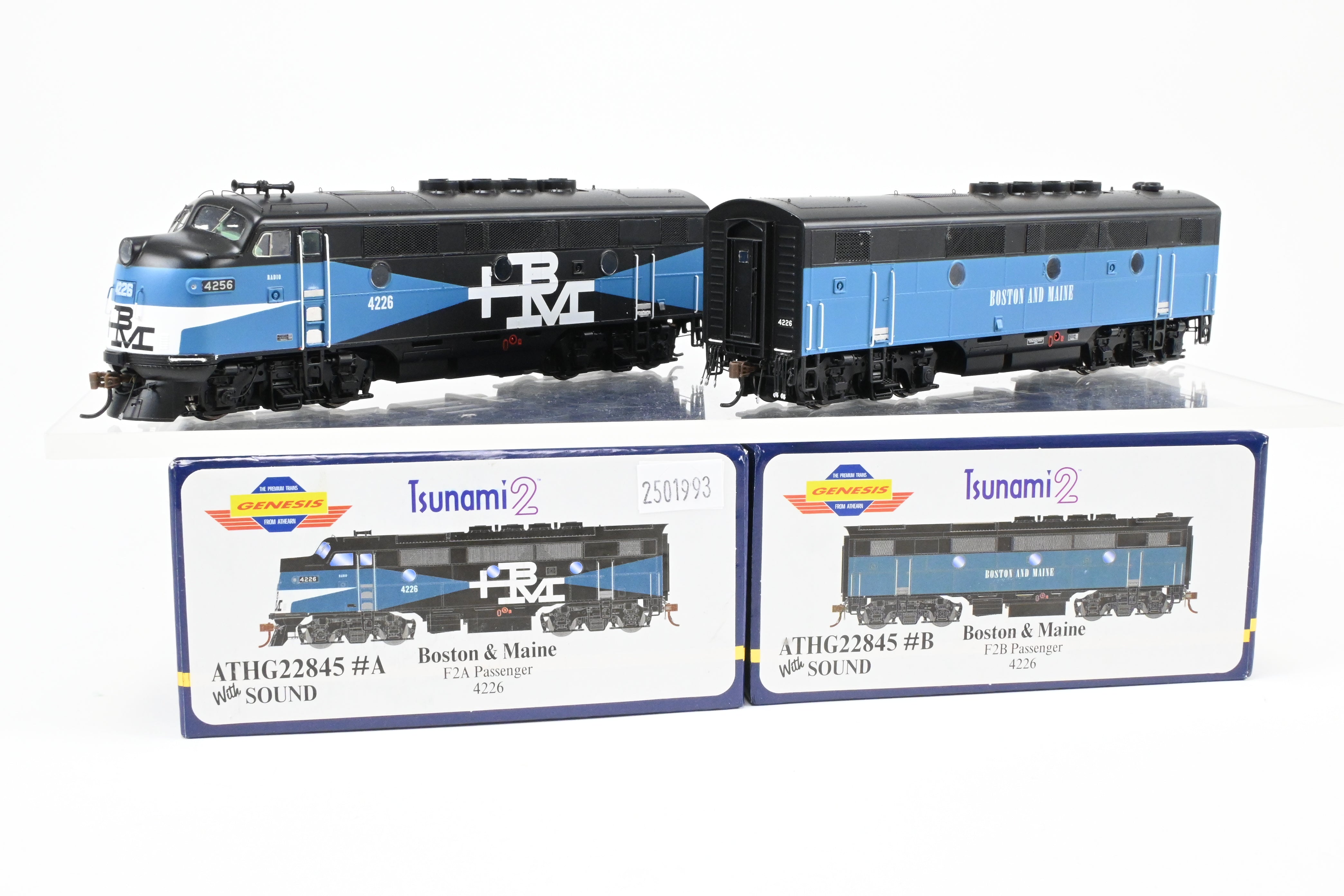 Athearn Genesis B&M Boston & Maine EMD F2-A/F2-B Passenger Set with Tsunami2 DCC & Sound