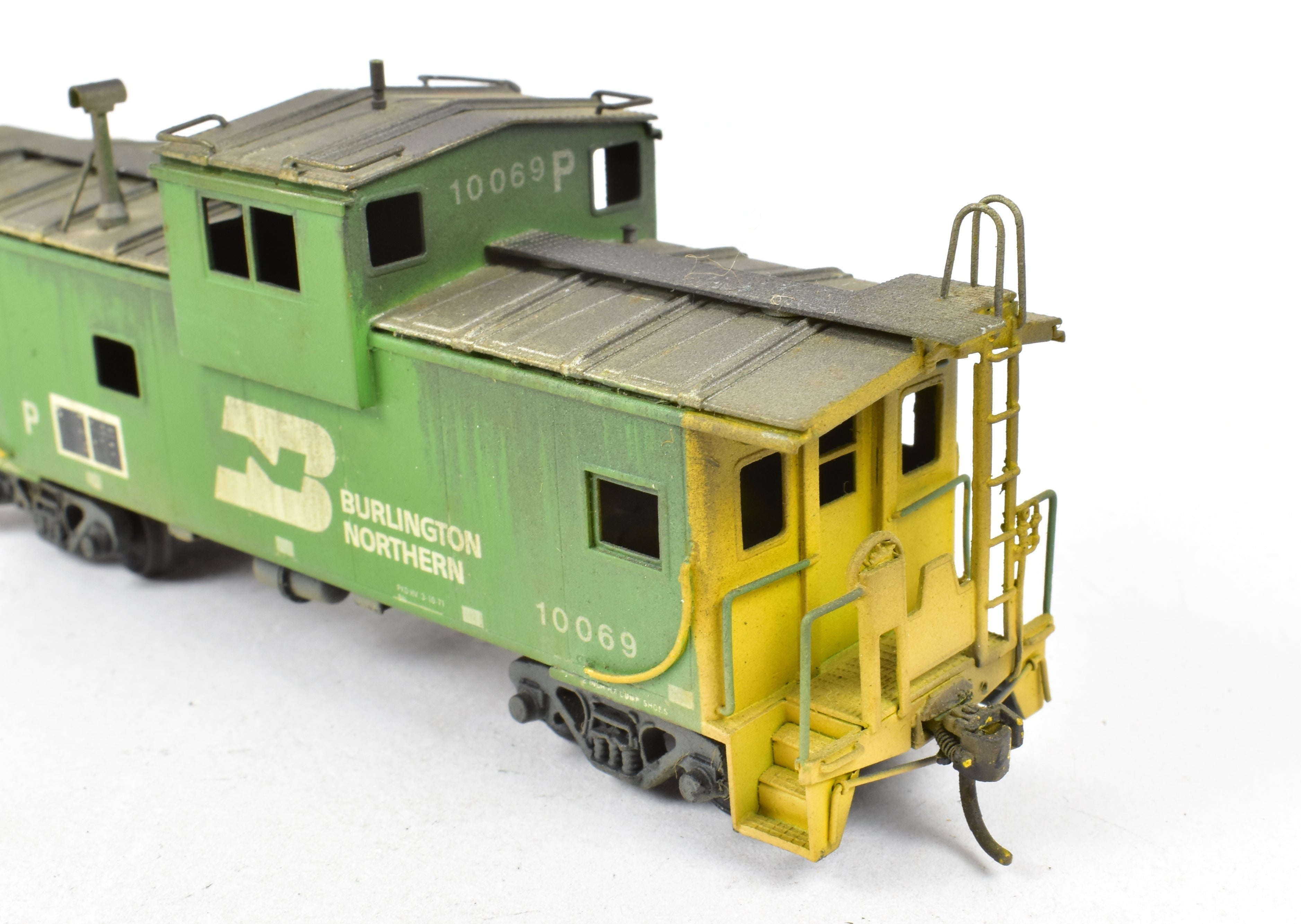 HO Scale Brass Oriental Limited Burlington Northern X Caboose X96 - 155 Class Model with Custom Painting and Weathering Effect