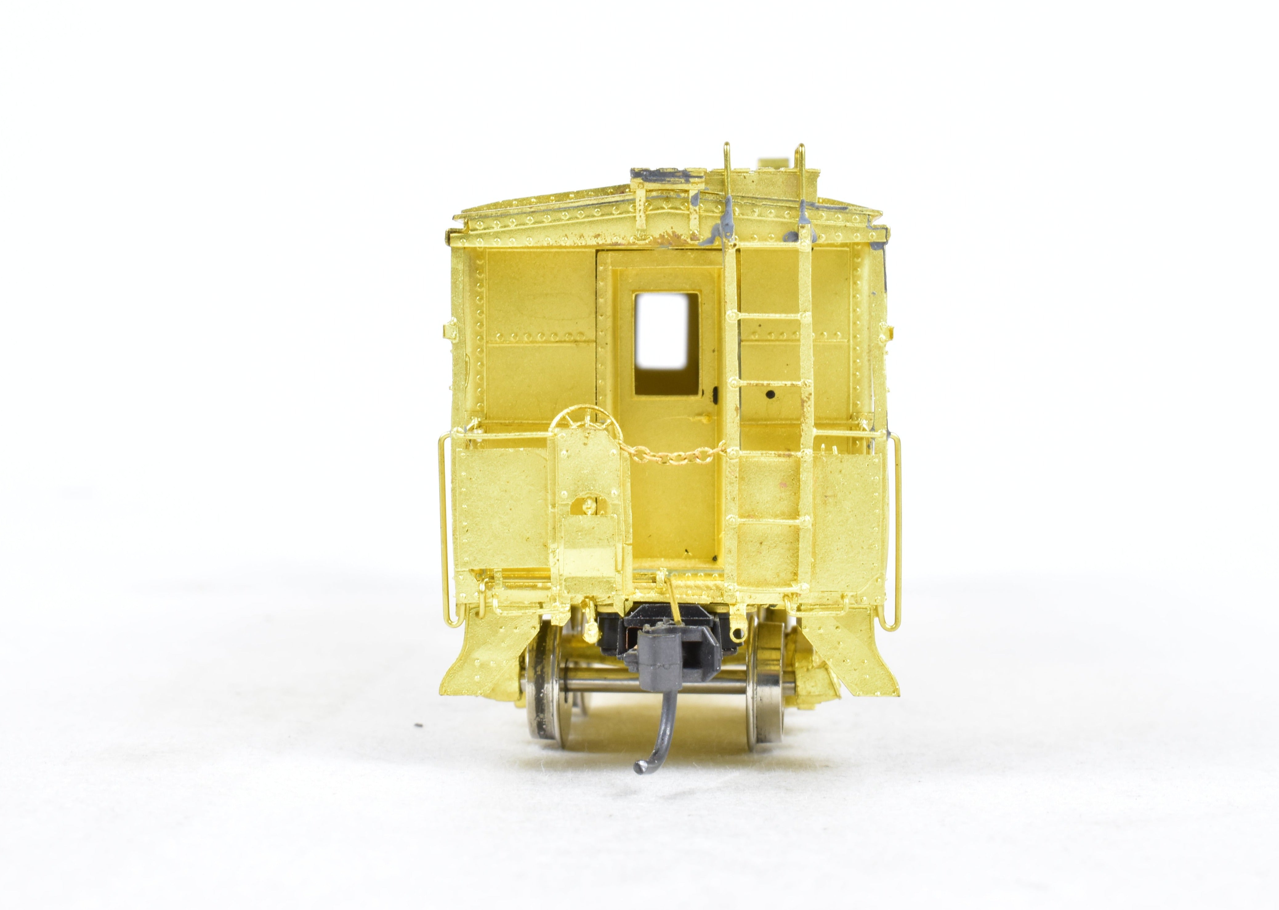 HO Scale Brass Illinois Terminal Bay Window Caboose #980 - 989 by OMI - Overland Models, Inc.