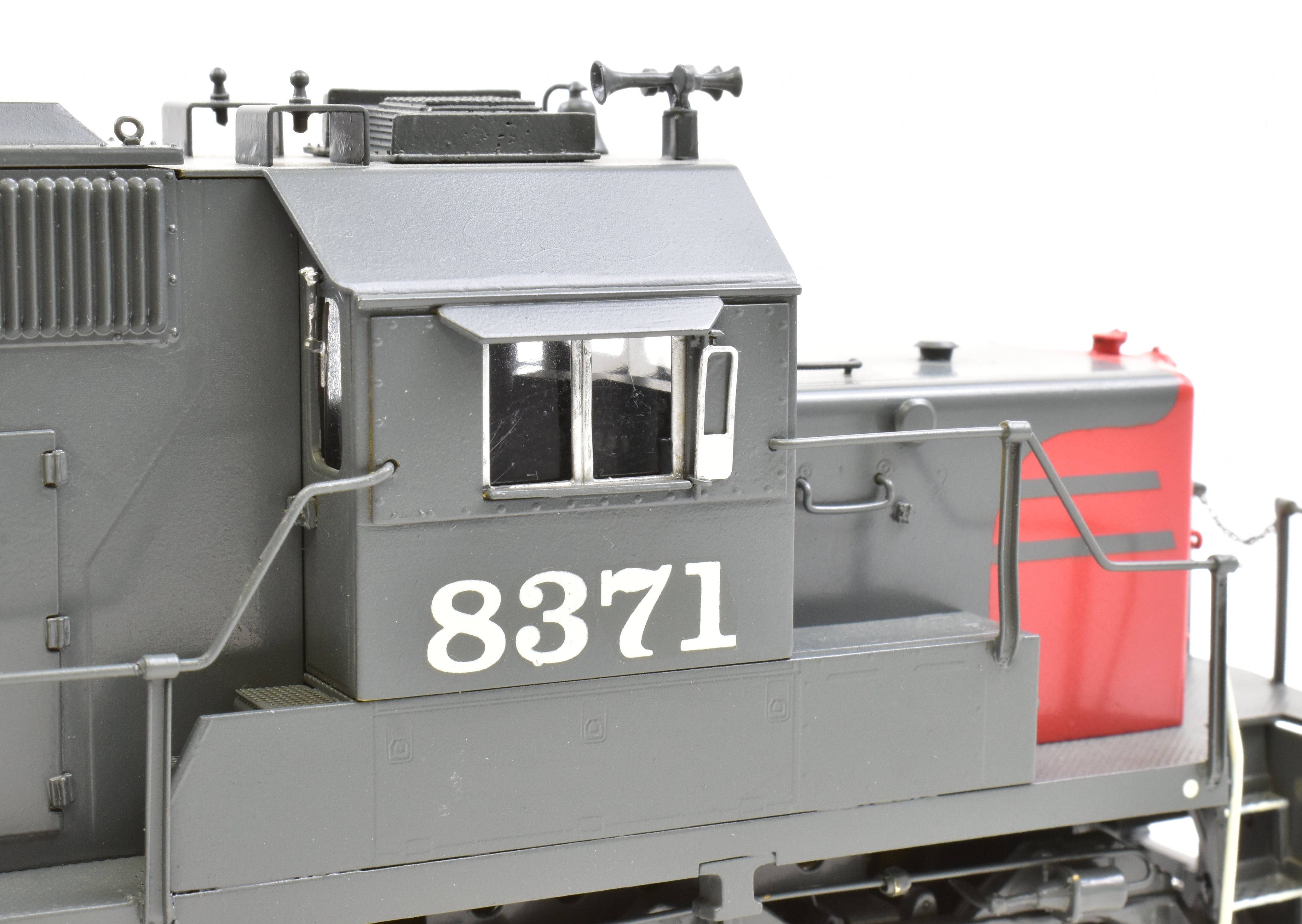 Southern Pacific EMD SD40T - 2 116 Nose Factory Painted Model Train No. 8731 by Overland Models (OMI) - S Brass CON