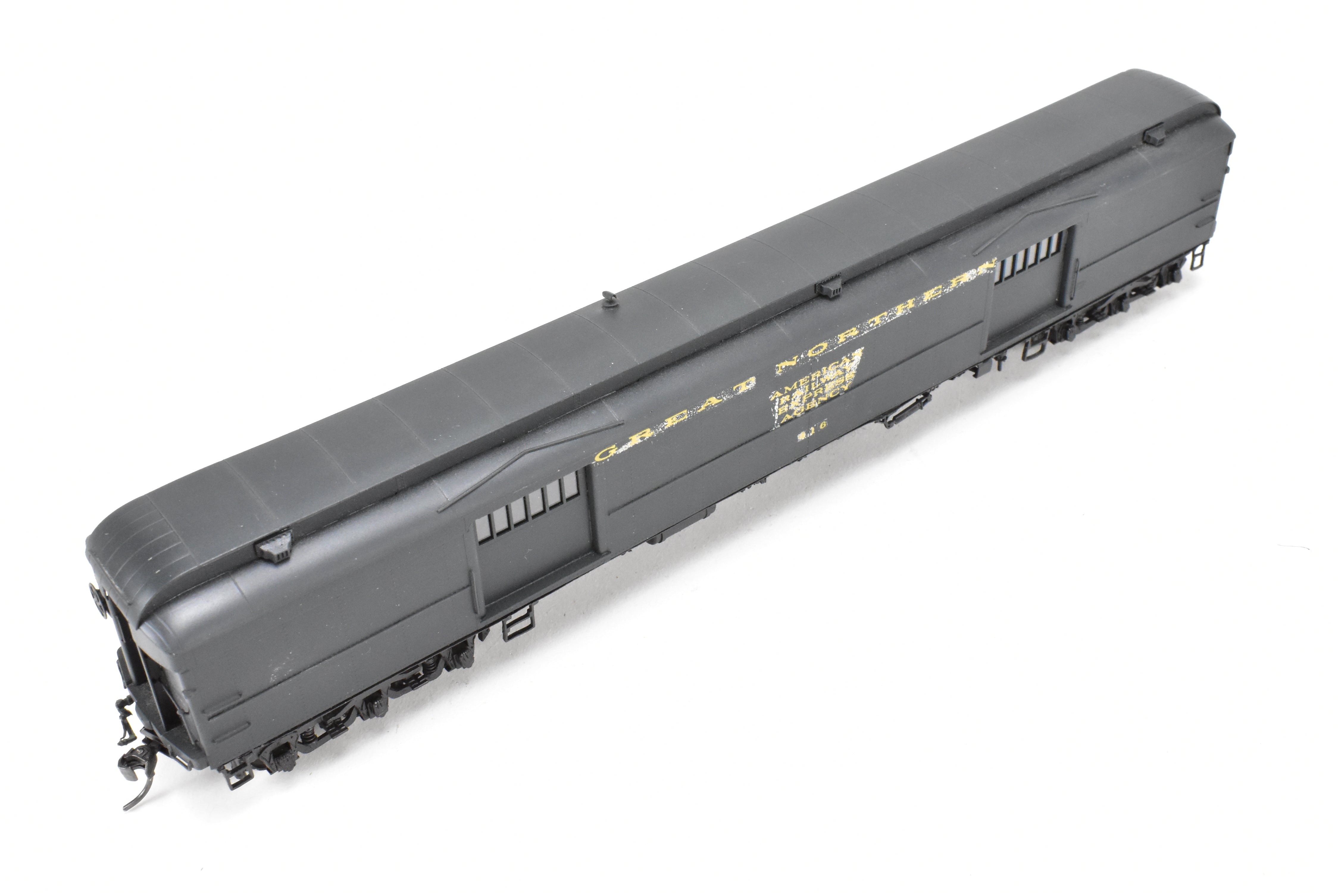 HO Brass Oriental Limited GN - Great Northern HW Baggage #400 - 416 with Fair Custom Paint
