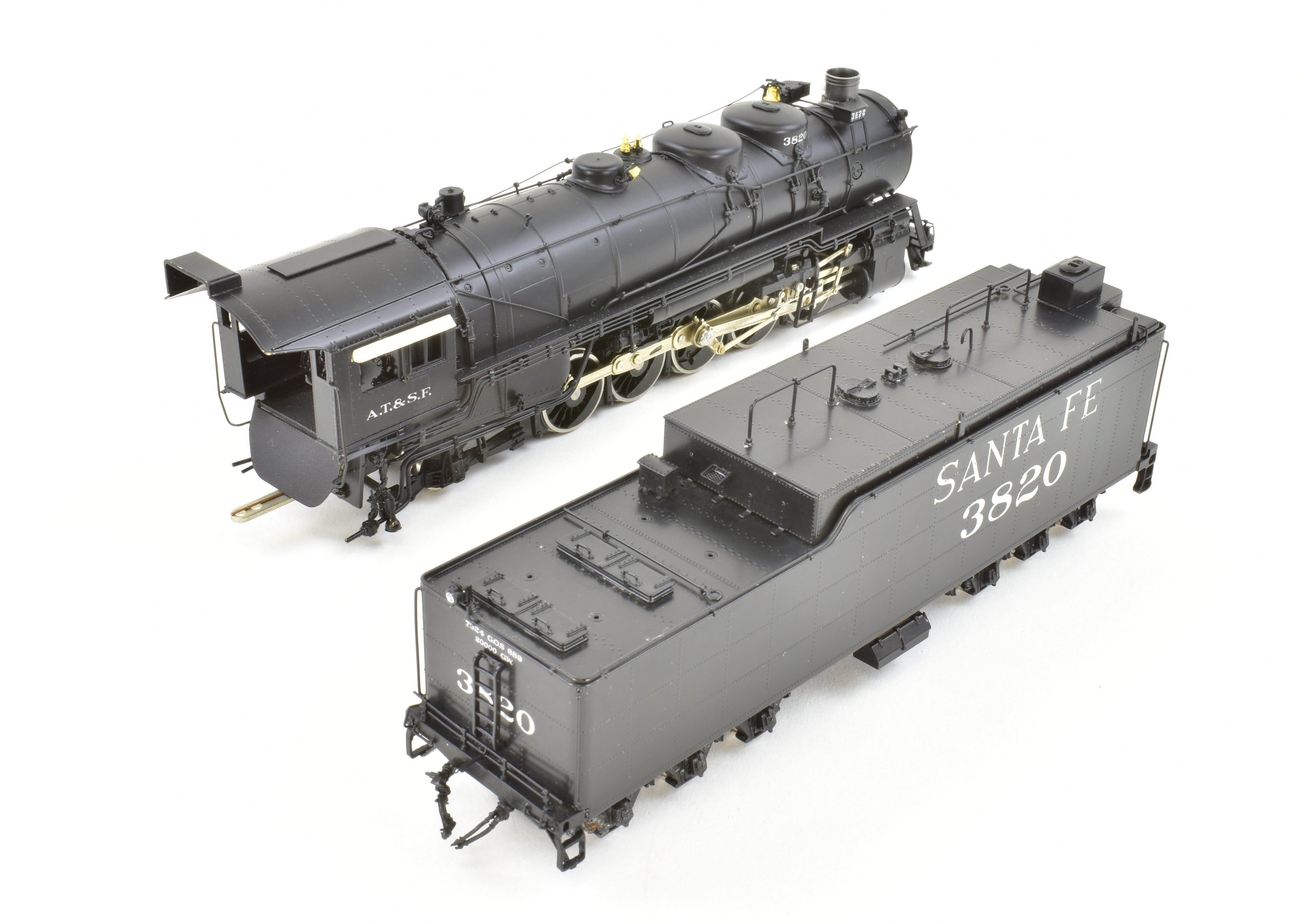 High - Quality HO Scale Brass Model Train Key Imports ATSF - Santa Fe 2 - 10 - 2 No. 3820 Factory - Painted CS - 52 for Model Railroading Enthusiasts