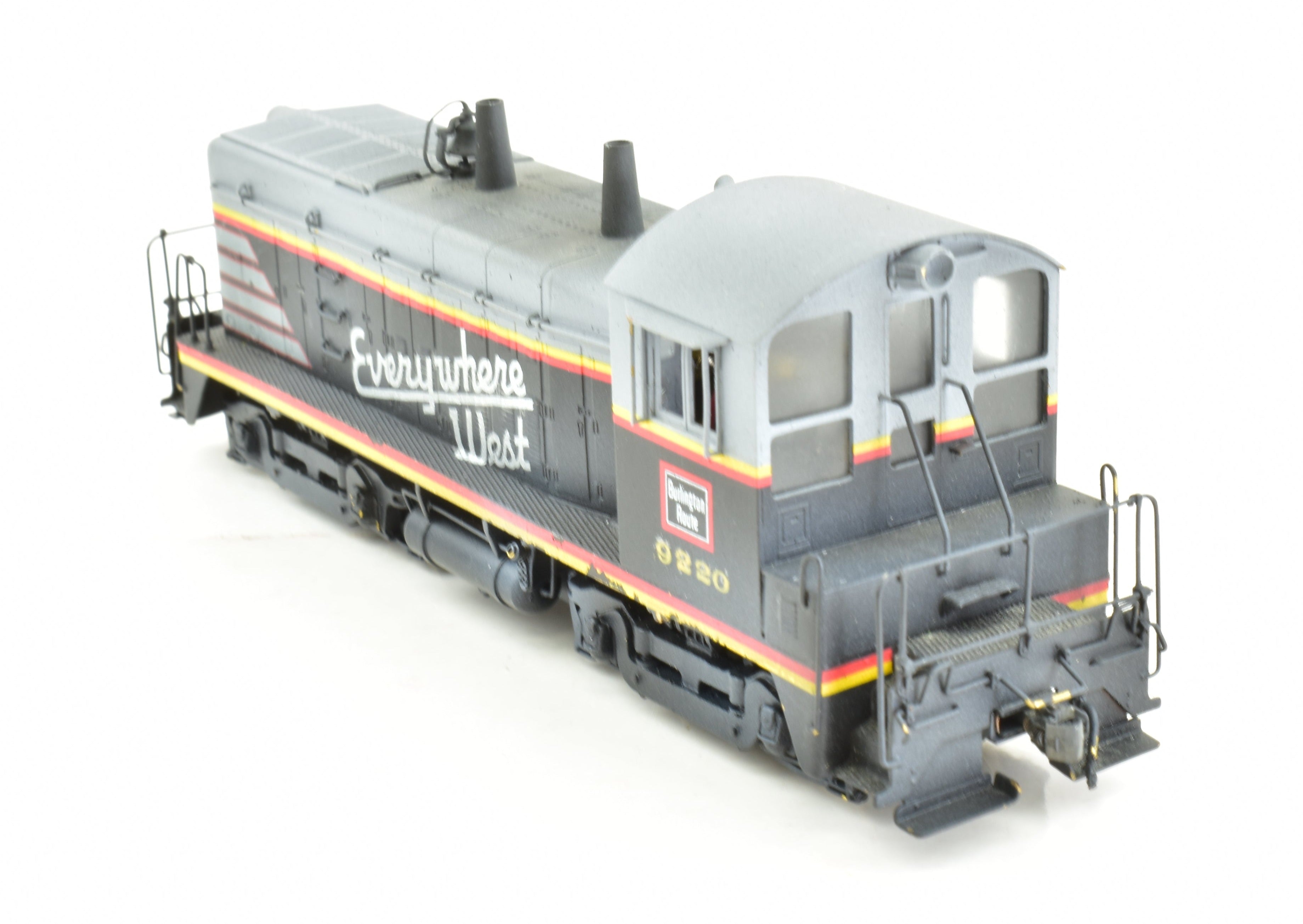Custom-Painted HO Brass Oriental Limited CB&Q Burlington Route EMD NW-2 1000HP PH II Switcher