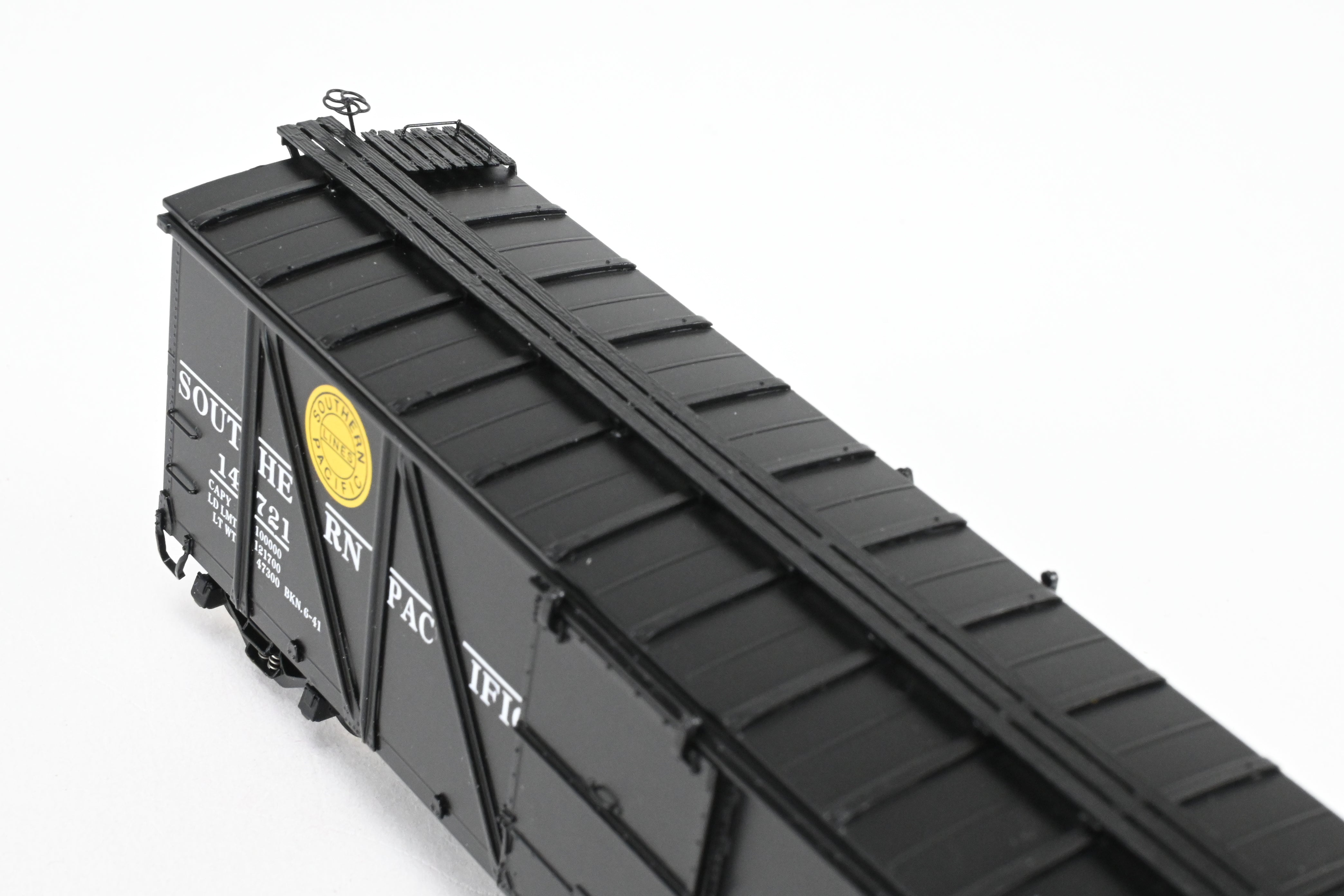 HO Scale Brass Box Car - Challenger Imports SP - Southern Pacific Class B - 50 - 15 Outside Braced Steel Sheathed Box Car with Murphy Radial Roof, Factory Painted for Overnight Service #14721