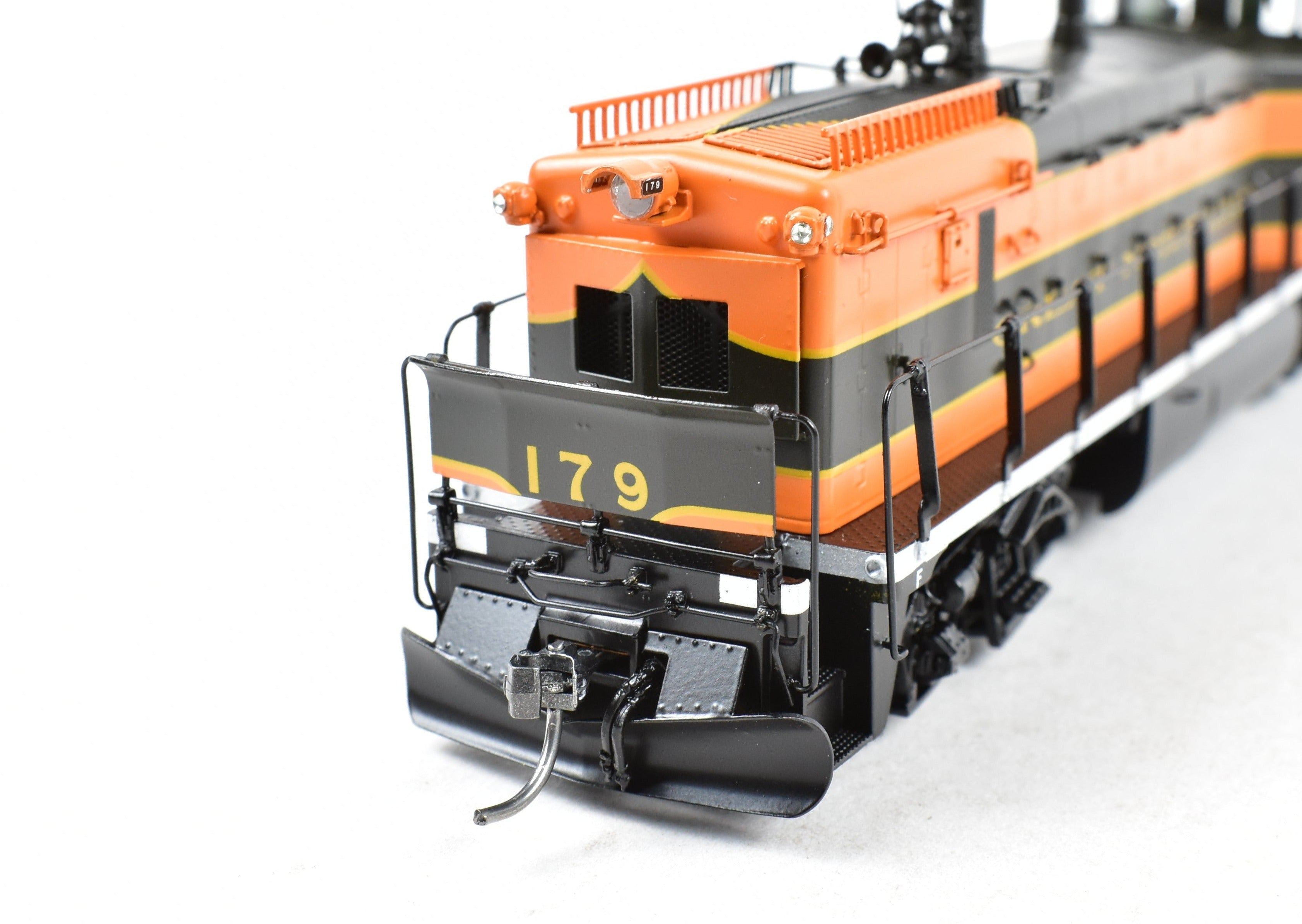 High - Quality HO Scale New Brass Division Point Great Northern EMD NW - 3 Locomotive Model No. 179 FP